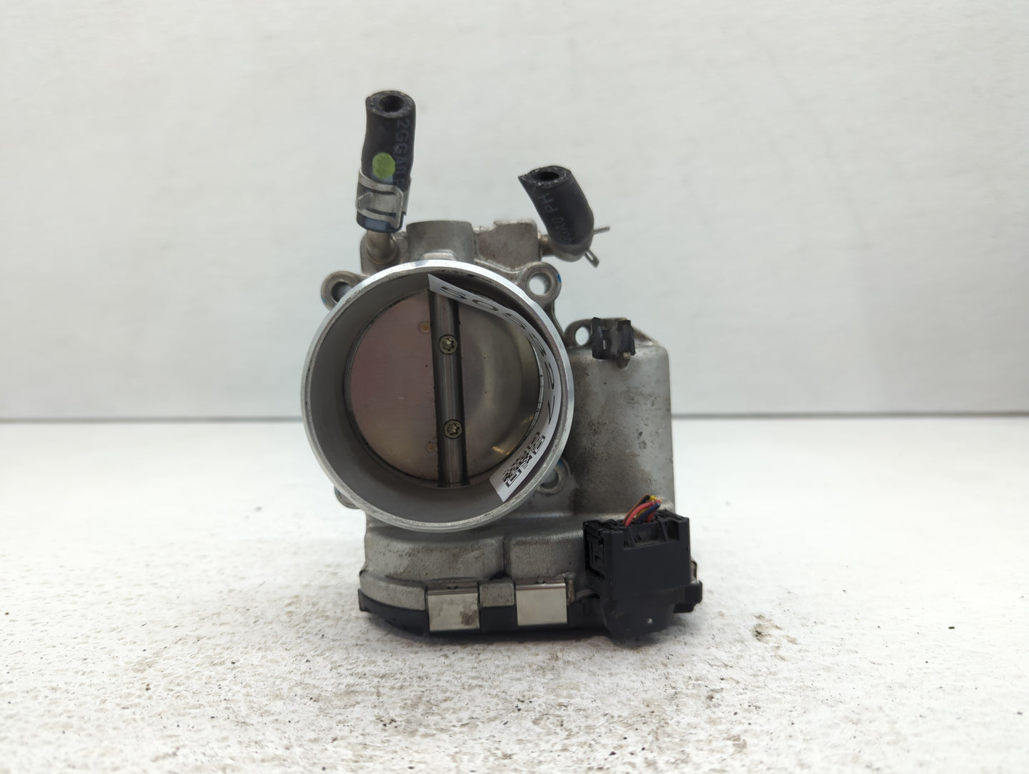 2015-2019 Hyundai Sonata Throttle Body P/N:35100-2G600 Fits Fits 2015 2016 2017 2018 2019 2020 2021 OEM Used Auto Parts - Oe