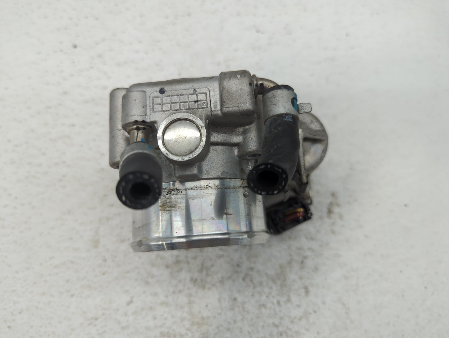 2015-2019 Hyundai Sonata Throttle Body P/N:35100-2G600 Fits Fits 2015 2016 2017 2018 2019 2020 2021 OEM Used Auto Parts - Oe