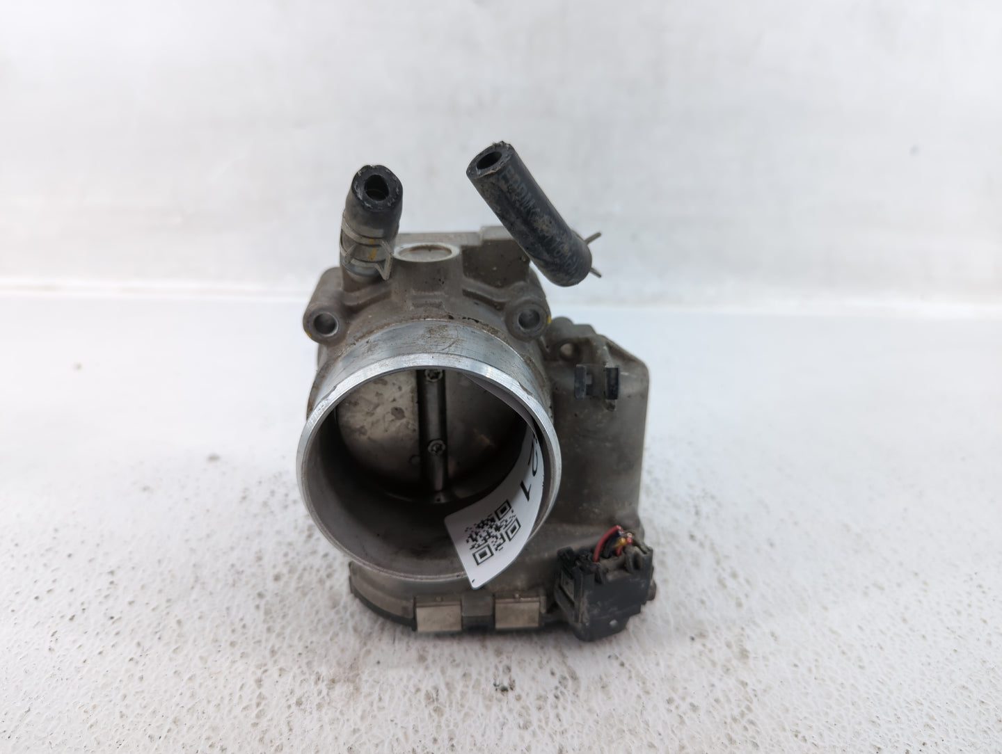 2015-2019 Hyundai Sonata Throttle Body P/N:35100-2G600 Fits Fits 2015 2016 2017 2018 2019 2020 2021 OEM Used Auto Parts - Oe