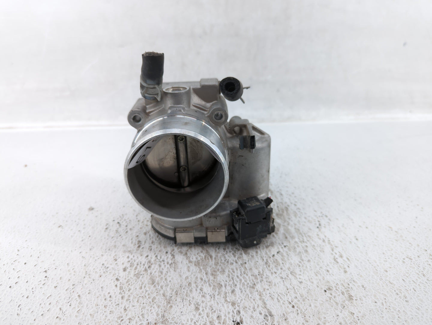 2015-2019 Hyundai Sonata Throttle Body P/N:35100-2G600 Fits Fits 2015 2016 2017 2018 2019 2020 2021 OEM Used Auto Parts - Oe