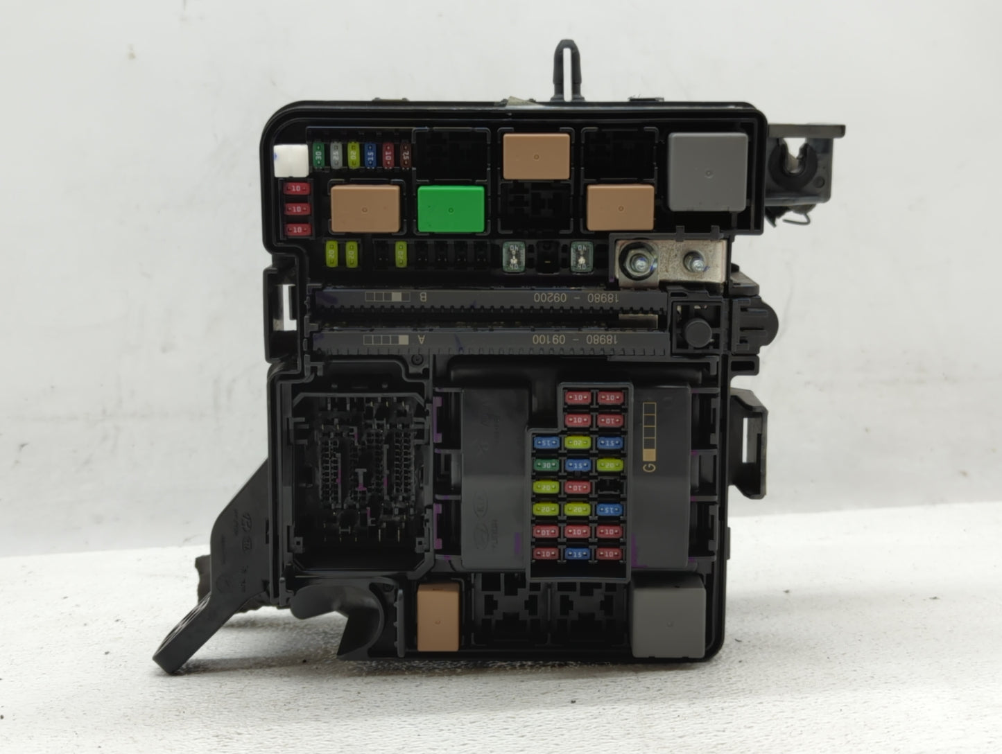 2018-2019 Hyundai Sonata Fusebox Fuse Box Panel Relay Module P/N:912A0-C2230 Fits Fits 2018 2019 OEM Used Auto Parts - Oemus