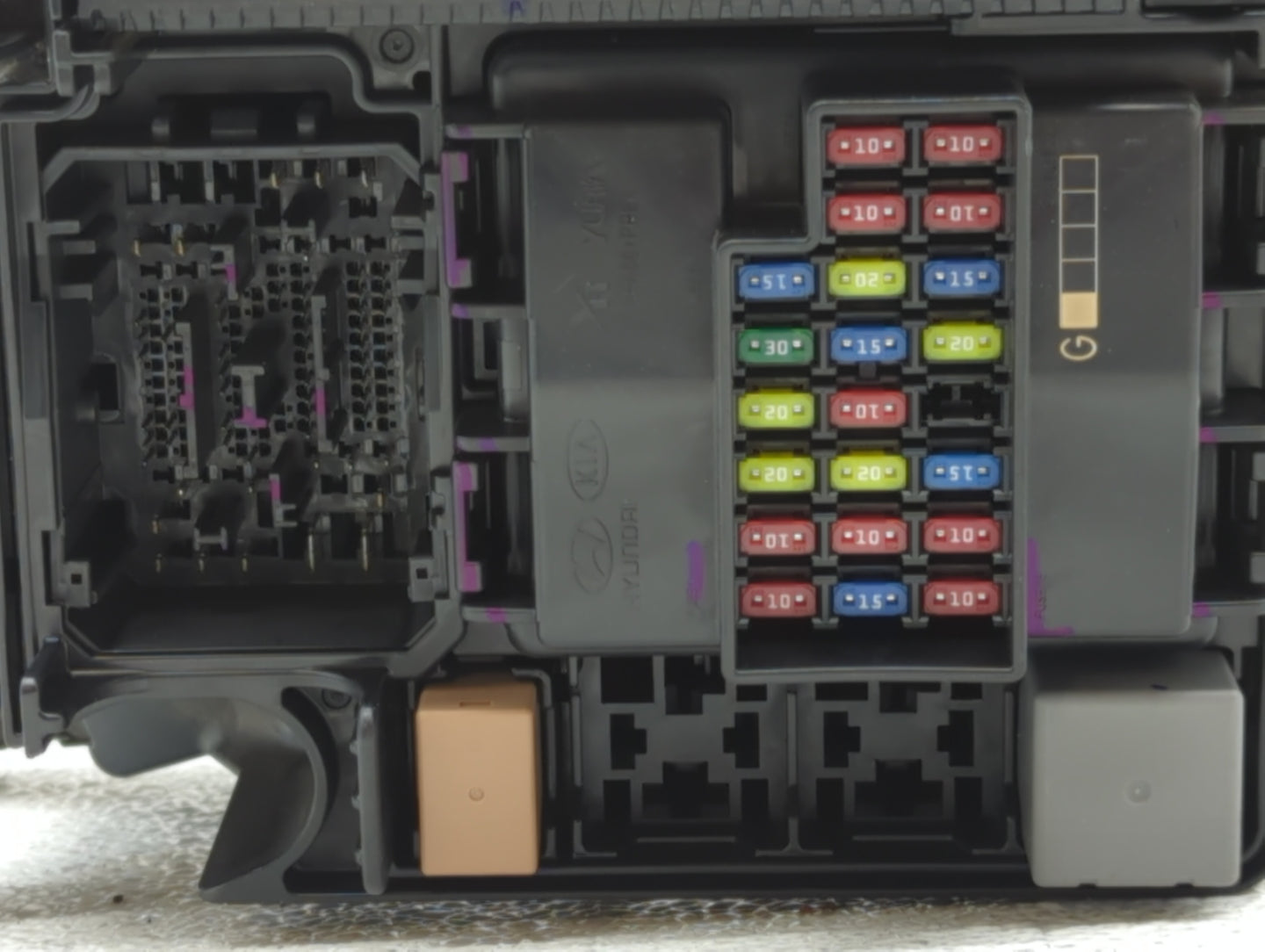 2018-2019 Hyundai Sonata Fusebox Fuse Box Panel Relay Module P/N:912A0-C2230 Fits Fits 2018 2019 OEM Used Auto Parts - Oemus