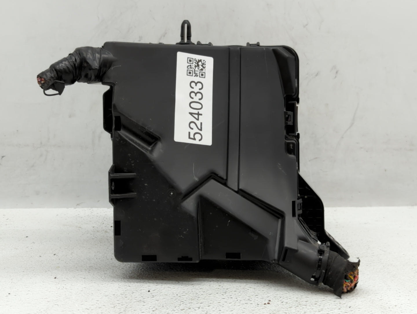 2018-2019 Hyundai Sonata Fusebox Fuse Box Panel Relay Module P/N:912A0-C2230 Fits Fits 2018 2019 OEM Used Auto Parts - Oemus