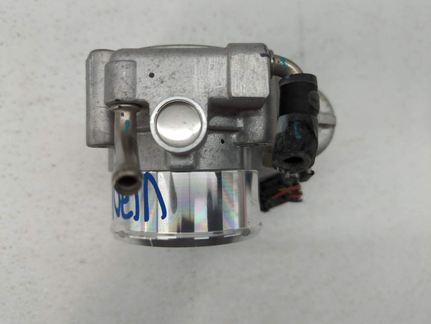 2015-2019 Hyundai Sonata Throttle Body P/N:35100-2G600 Fits Fits 2015 2016 2017 2018 2019 2020 2021 OEM Used Auto Parts - Oe