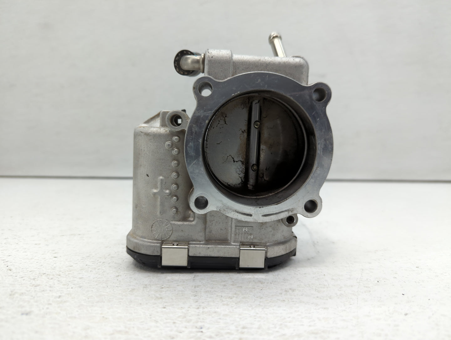 2015-2019 Hyundai Sonata Throttle Body P/N:35100-2G600 Fits Fits 2015 2016 2017 2018 2019 2020 2021 OEM Used Auto Parts - Oe