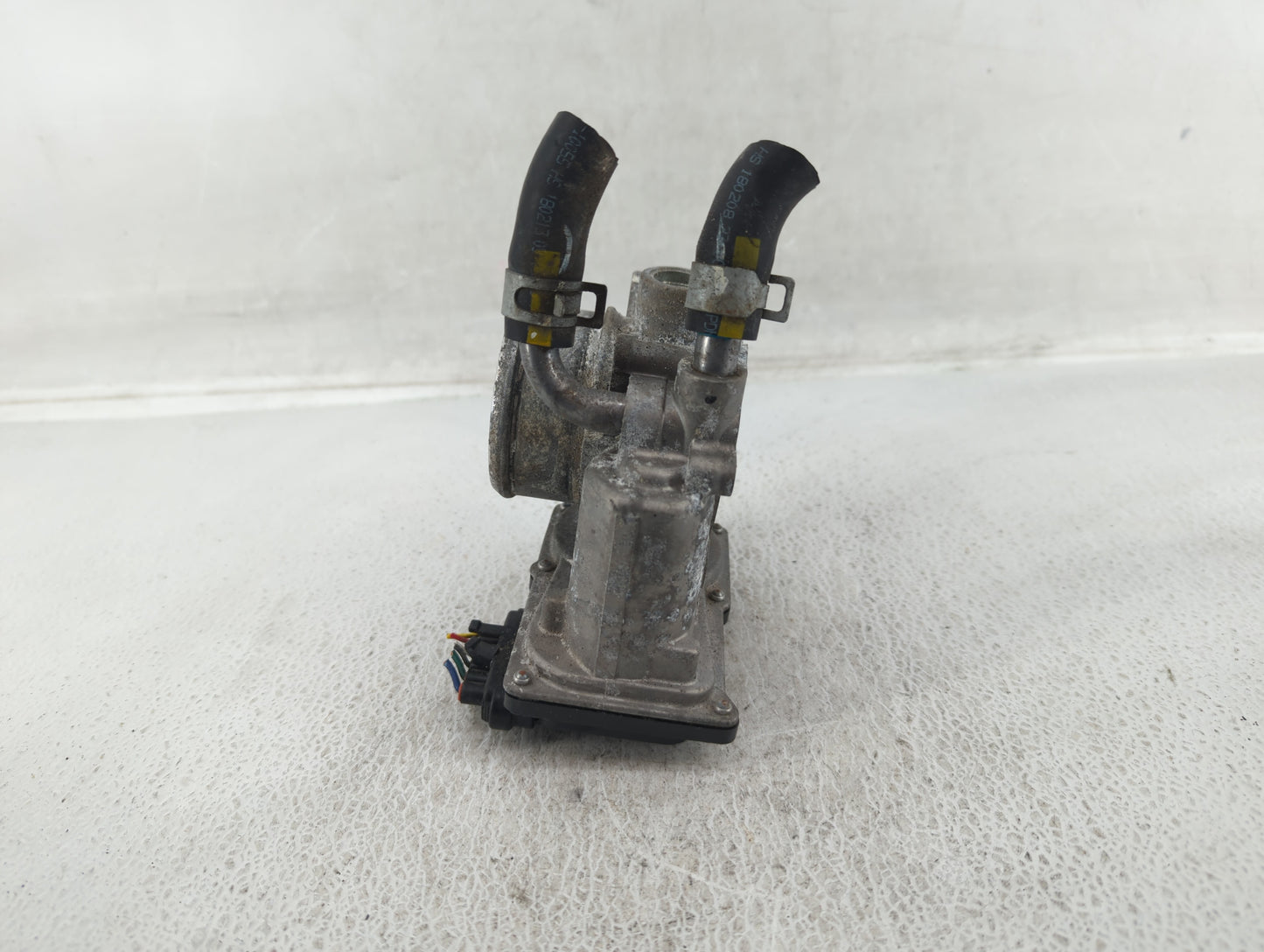2015-2019 Hyundai Sonata Throttle Body P/N:35100-2B340 Fits Fits 2015 2016 2017 2018 2019 2020 2021 2022 OEM Used Auto Parts