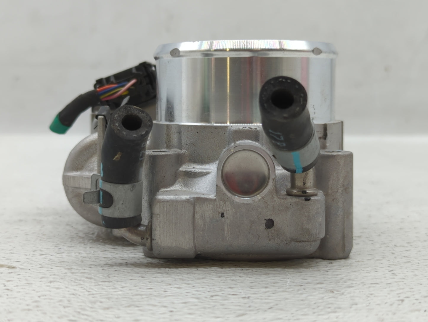 2015-2019 Hyundai Sonata Throttle Body P/N:35100-2G600 Fits Fits 2015 2016 2017 2018 2019 2020 2021 OEM Used Auto Parts - Oe