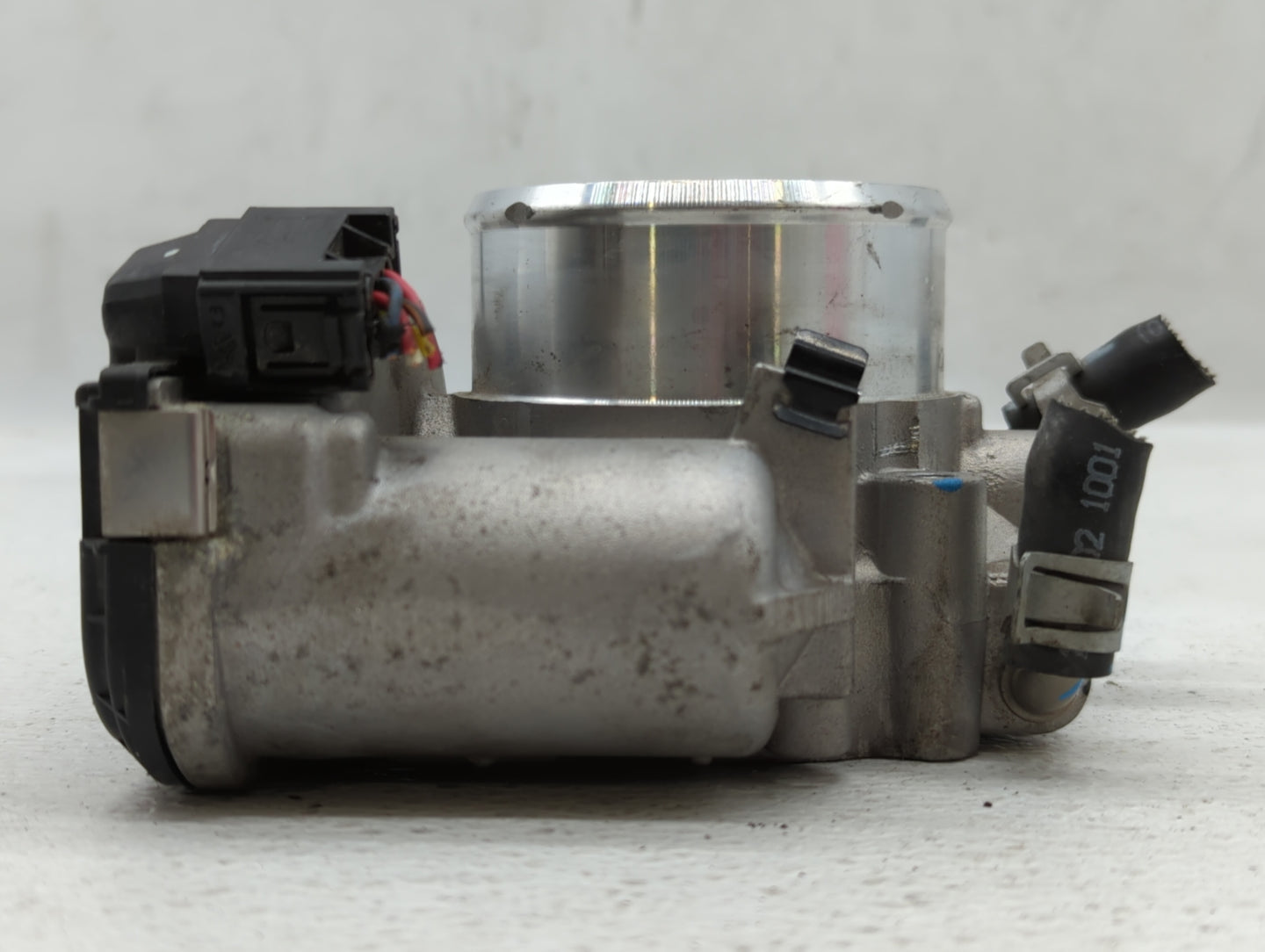 2015-2019 Hyundai Sonata Throttle Body P/N:35100-2G600 Fits Fits 2015 2016 2017 2018 2019 2020 2021 OEM Used Auto Parts - Oe