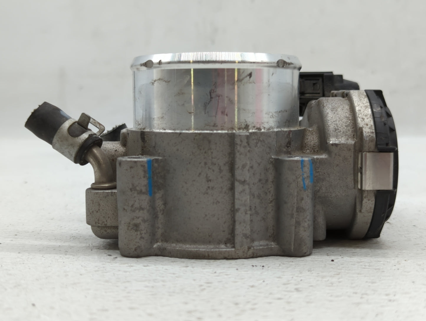 2015-2019 Hyundai Sonata Throttle Body P/N:35100-2G600 Fits Fits 2015 2016 2017 2018 2019 2020 2021 OEM Used Auto Parts - Oe