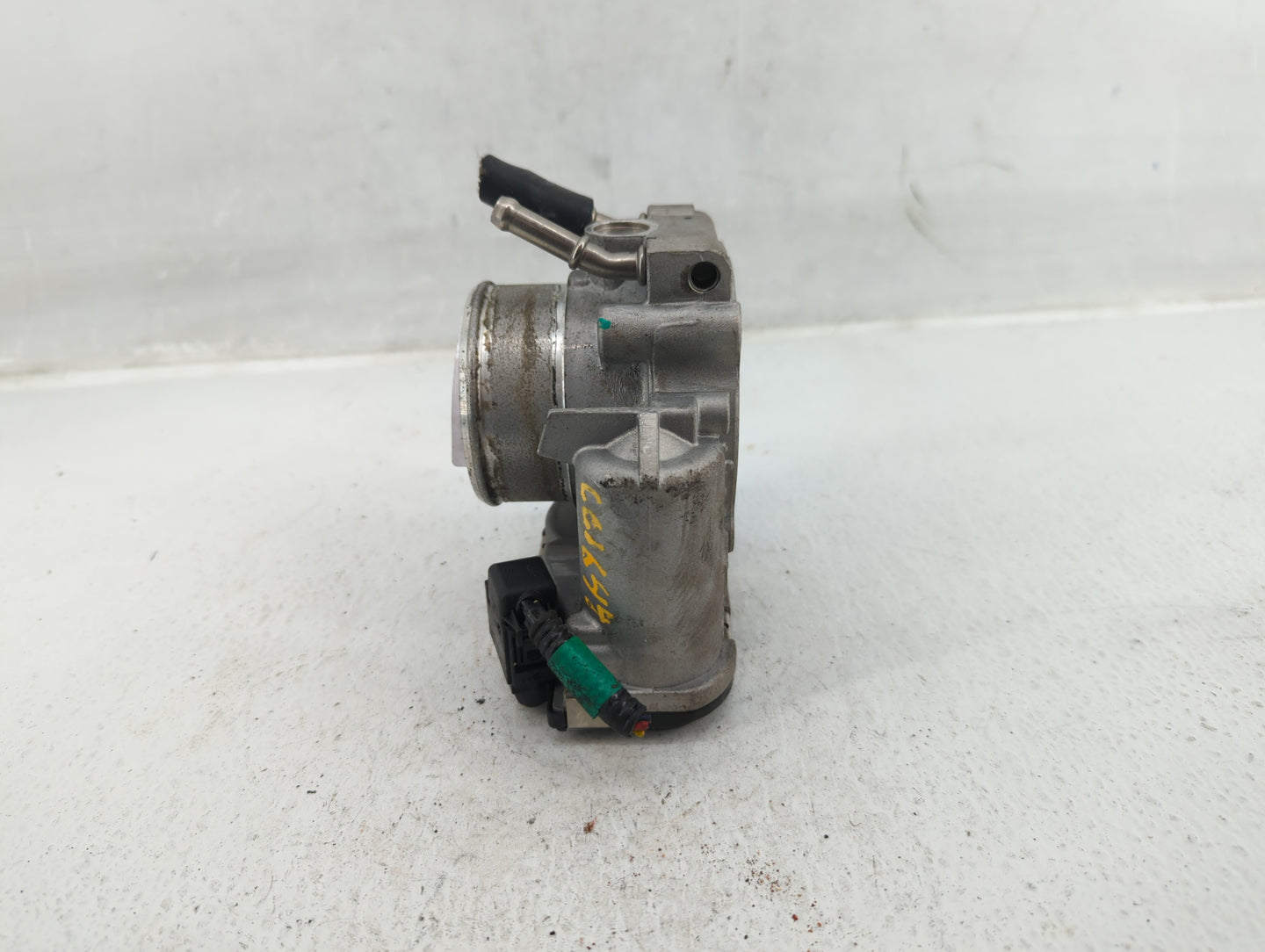 2015-2019 Hyundai Sonata Throttle Body P/N:35100-2G610 Fits Fits 2015 2016 2017 2018 2019 2020 2021 OEM Used Auto Parts - Oe