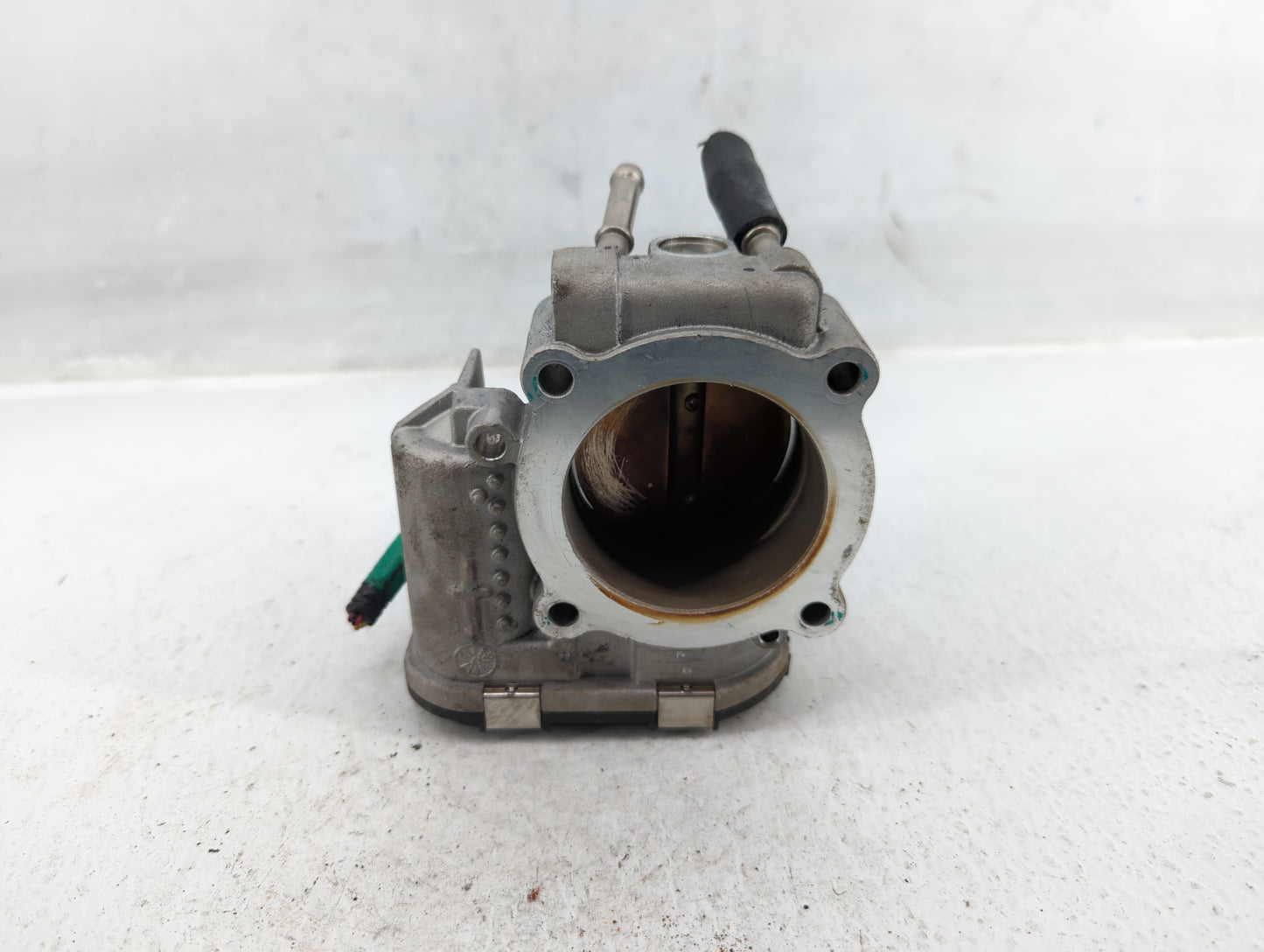 2015-2019 Hyundai Sonata Throttle Body P/N:35100-2G610 Fits Fits 2015 2016 2017 2018 2019 2020 2021 OEM Used Auto Parts - Oe