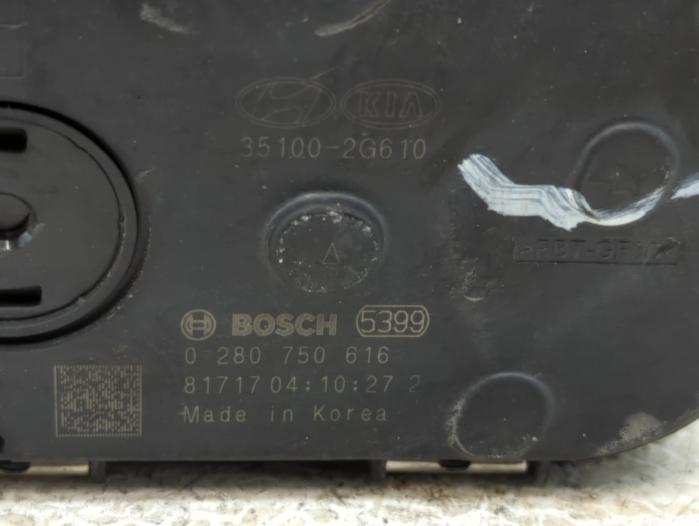 2015-2019 Hyundai Sonata Throttle Body P/N:35100-2G610 Fits Fits 2015 2016 2017 2018 2019 2020 2021 OEM Used Auto Parts - Oe