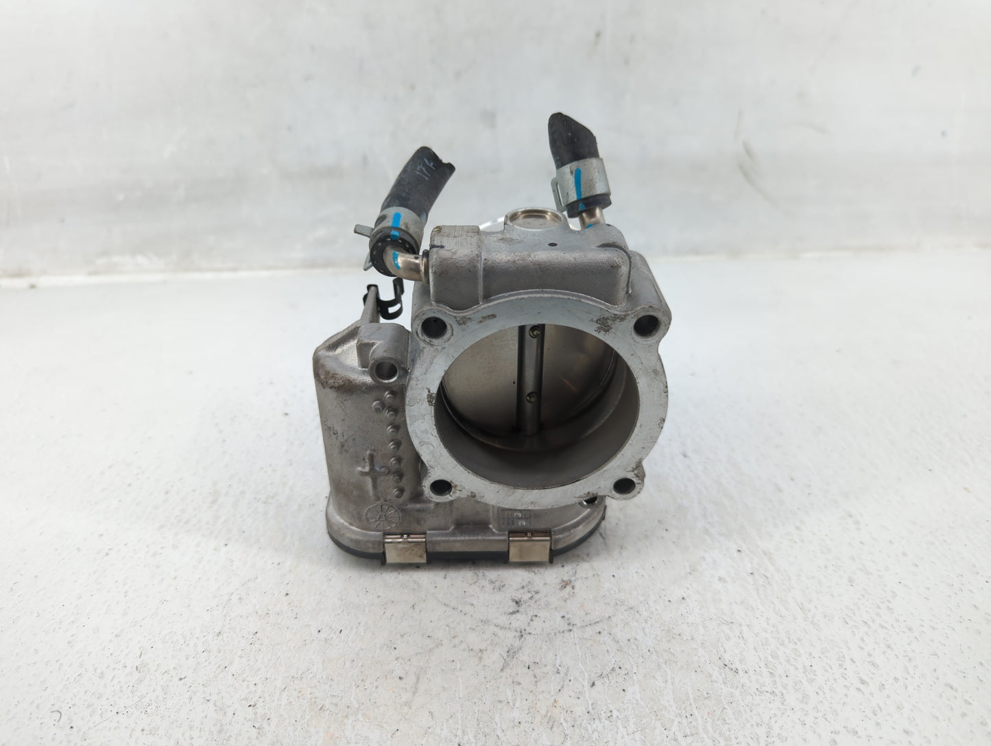 2015-2019 Hyundai Sonata Throttle Body P/N:35100-2G600 Fits Fits 2015 2016 2017 2018 2019 2020 2021 OEM Used Auto Parts - Oe