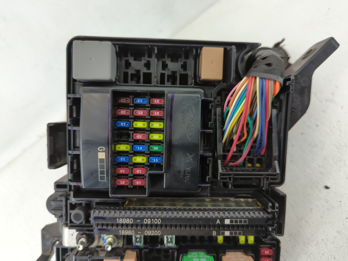 2018-2019 Hyundai Sonata Fusebox Fuse Box Panel Relay Module P/N:91951-C2850 Fits Fits 2018 2019 OEM Used Auto Parts - Oemus