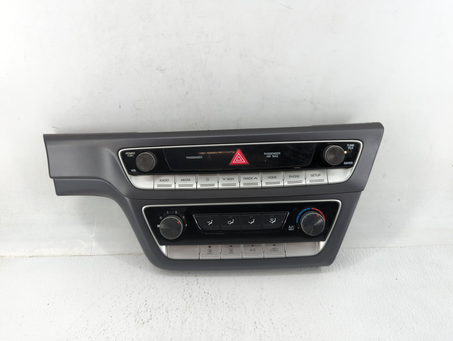 2018-2019 Hyundai Sonata Radio AM FM Cd Player Receiver Replacement P/N:97250-C2AA0ZL5 Fits Fits 2018 2019 OEM Used Auto Par