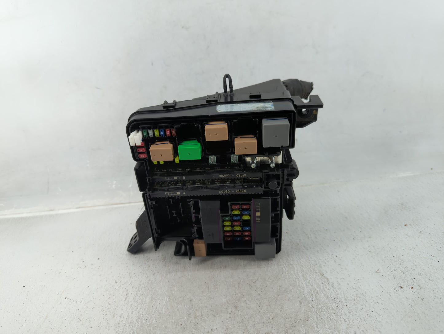 2018-2019 Hyundai Sonata Fusebox Fuse Box Panel Relay Module P/N:VS912A0C2370LA Fits Fits 2018 2019 OEM Used Auto Parts - Oe