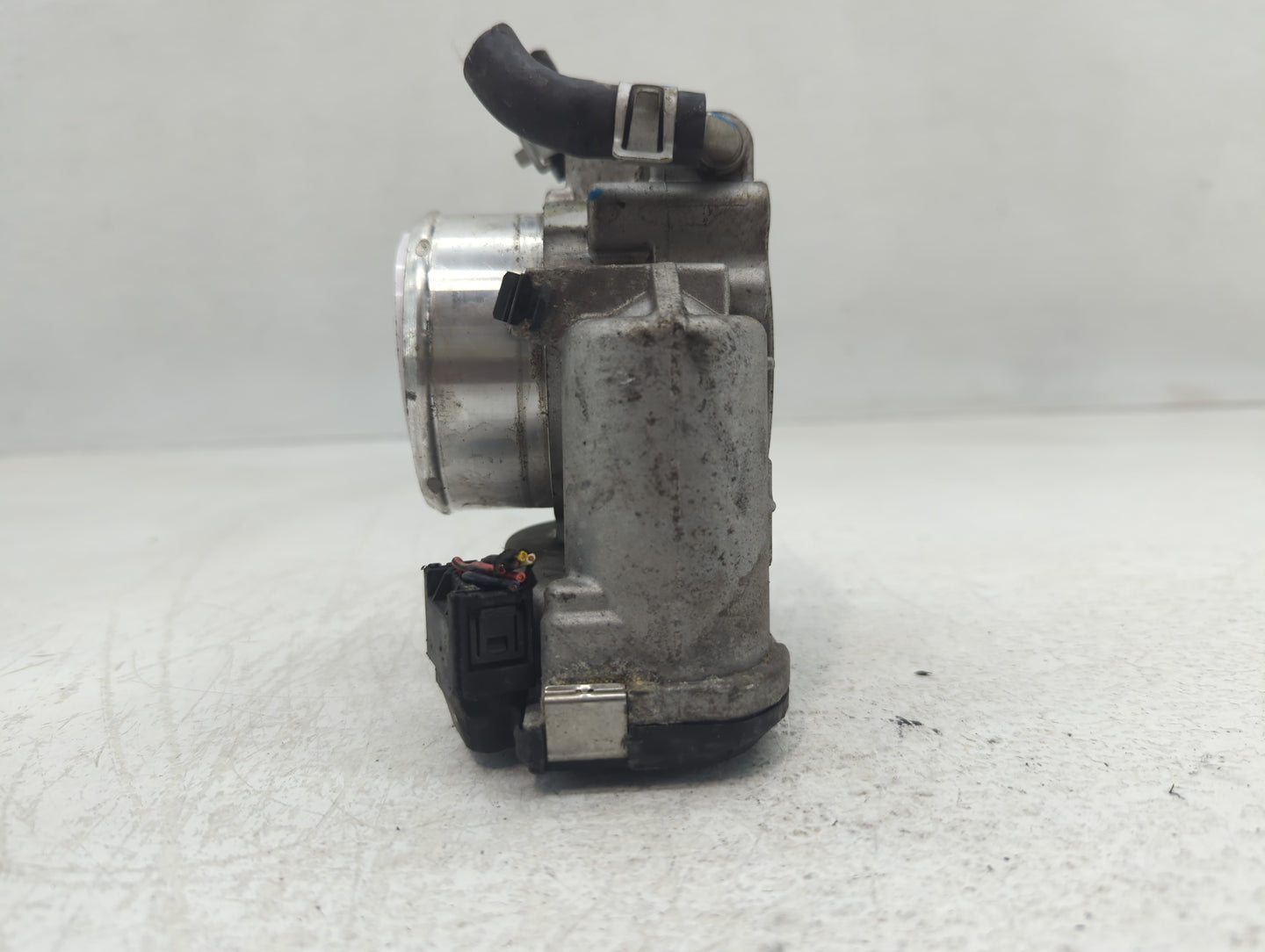 2015-2019 Hyundai Sonata Throttle Body P/N:0 280 750 618 35100-2G600 Fits Fits 2015 2016 2017 2018 2019 2020 2021 OEM Used A