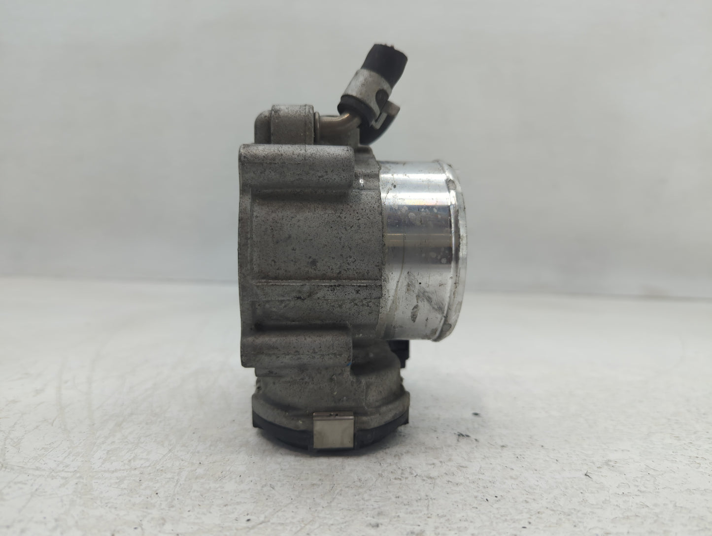 2015-2019 Hyundai Sonata Throttle Body P/N:0 280 750 618 35100-2G600 Fits Fits 2015 2016 2017 2018 2019 2020 2021 OEM Used A