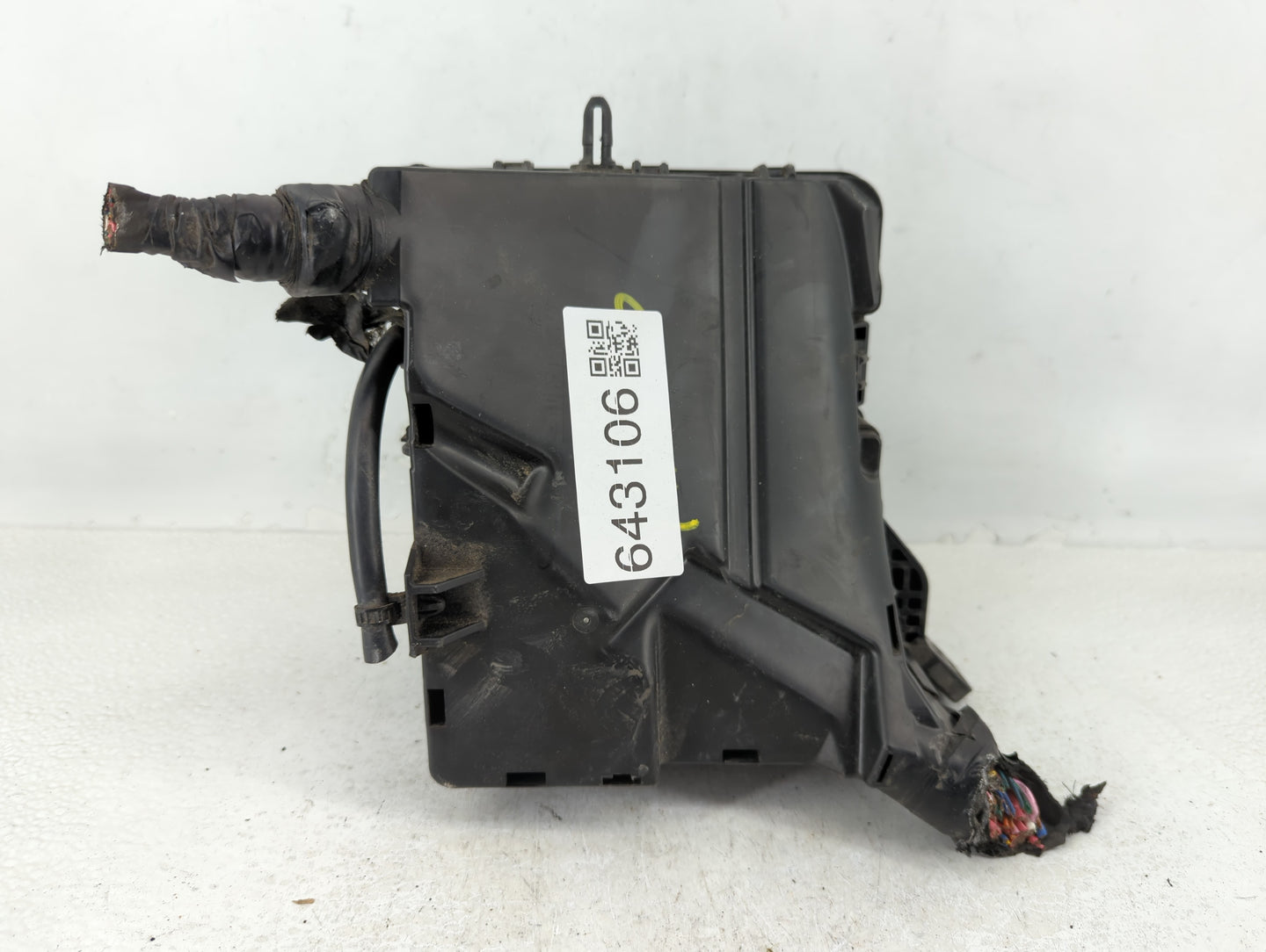 2018-2019 Hyundai Sonata Fusebox Fuse Box Panel Relay Module P/N:91951-C2850 Fits Fits 2018 2019 OEM Used Auto Parts - Oemus