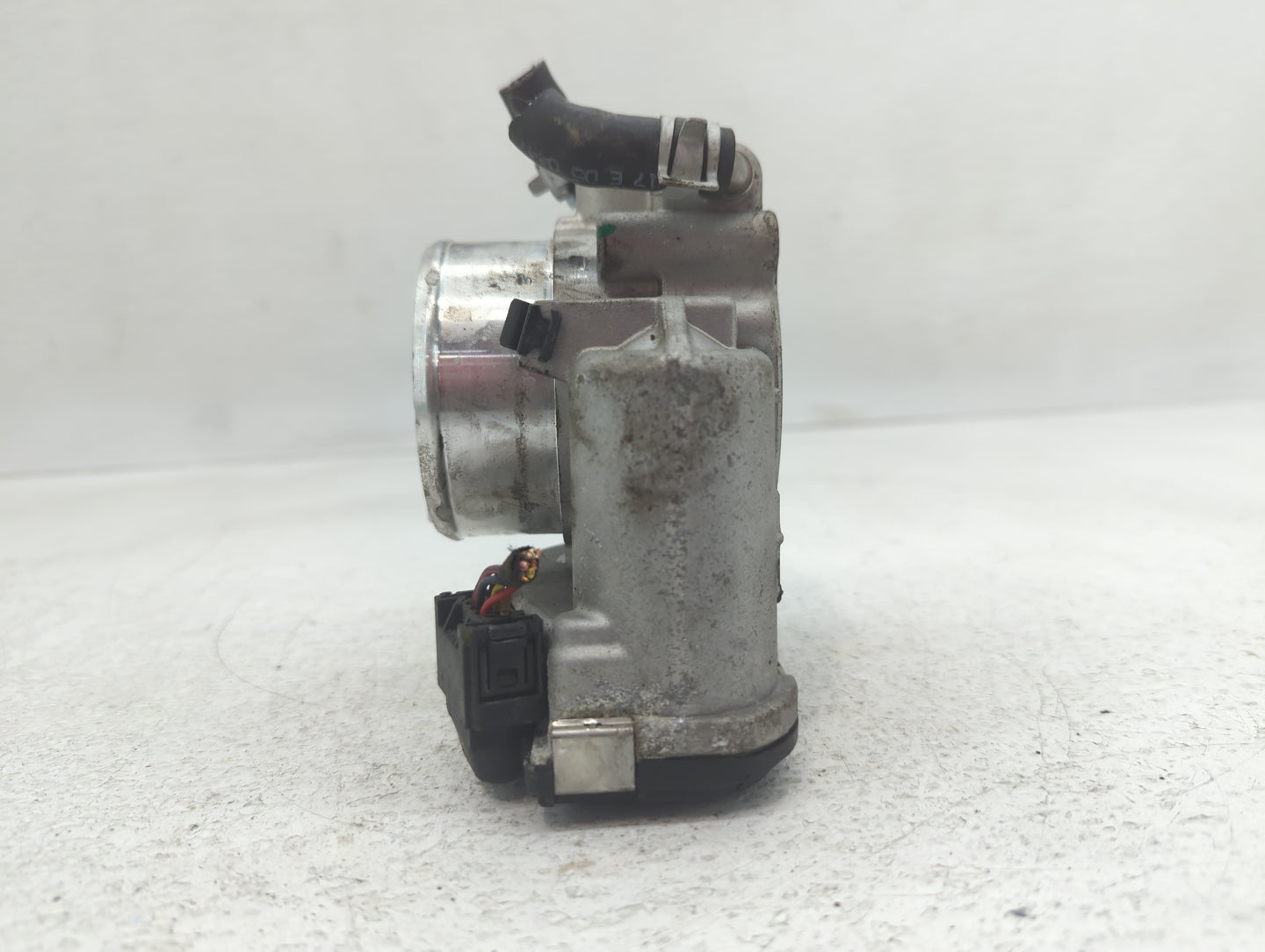 2015-2019 Hyundai Sonata Throttle Body P/N:0 280 750 618 35100-2G600 Fits Fits 2015 2016 2017 2018 2019 2020 2021 OEM Used A