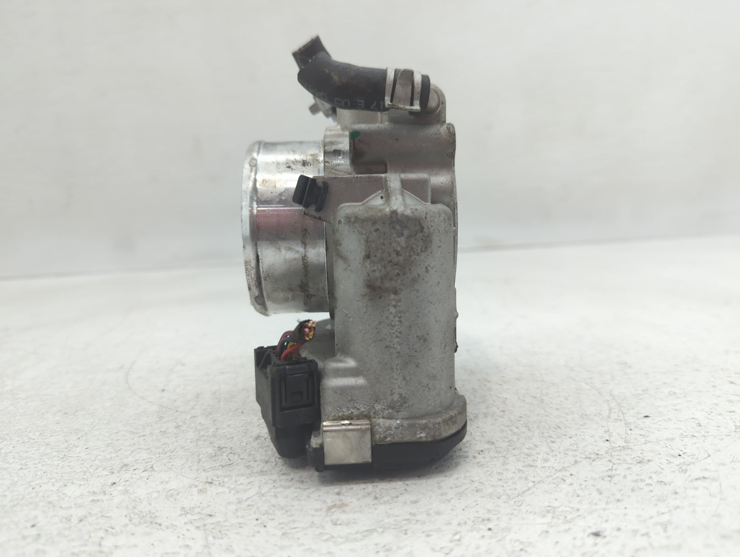 2015-2019 Hyundai Sonata Throttle Body P/N:0 280 750 618 35100-2G600 Fits Fits 2015 2016 2017 2018 2019 2020 2021 OEM Used A