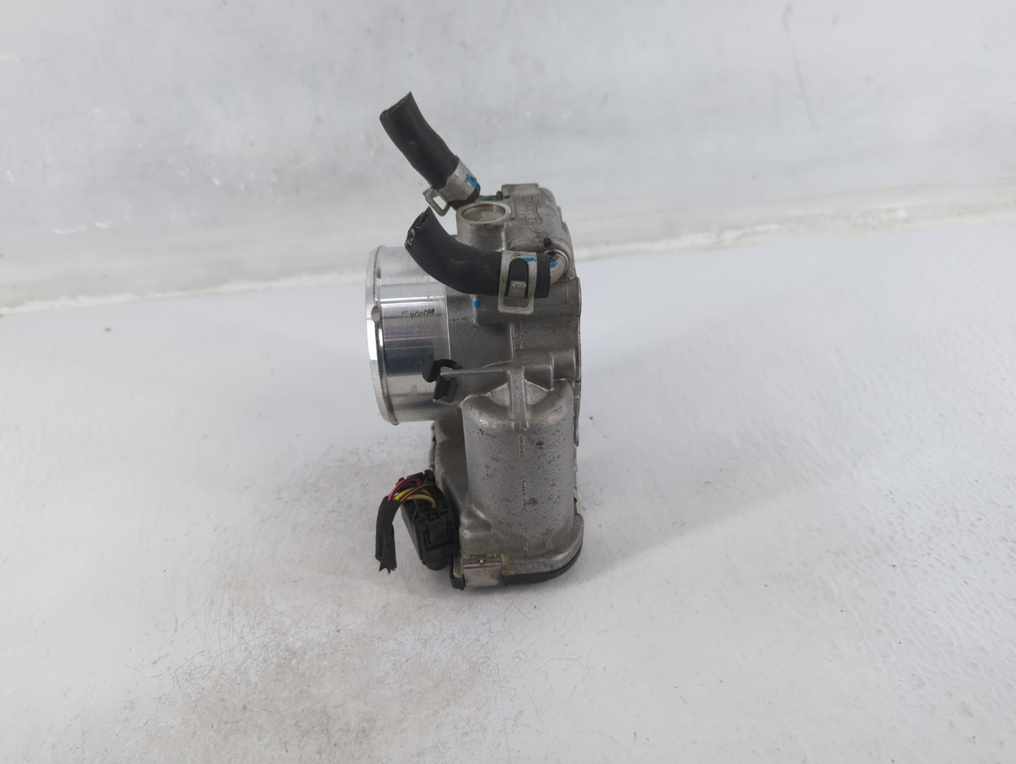 2015-2019 Hyundai Sonata Throttle Body P/N:35100-2G600 Fits Fits 2015 2016 2017 2018 2019 2020 2021 OEM Used Auto Parts - Oe