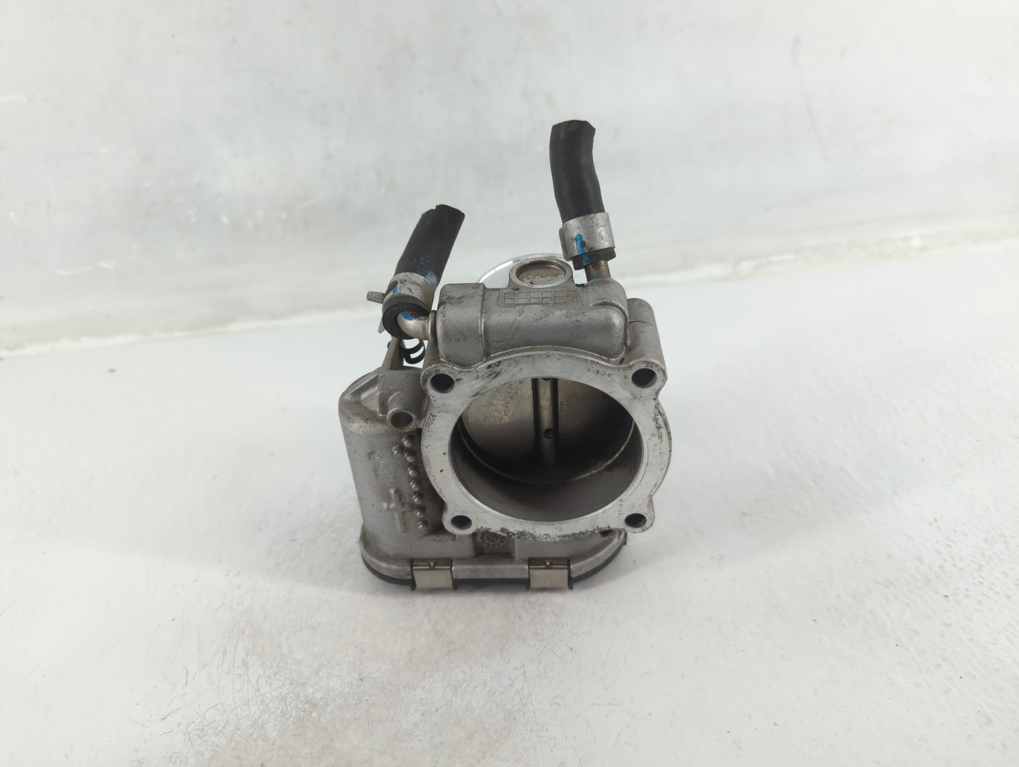2015-2019 Hyundai Sonata Throttle Body P/N:35100-2G600 Fits Fits 2015 2016 2017 2018 2019 2020 2021 OEM Used Auto Parts - Oe