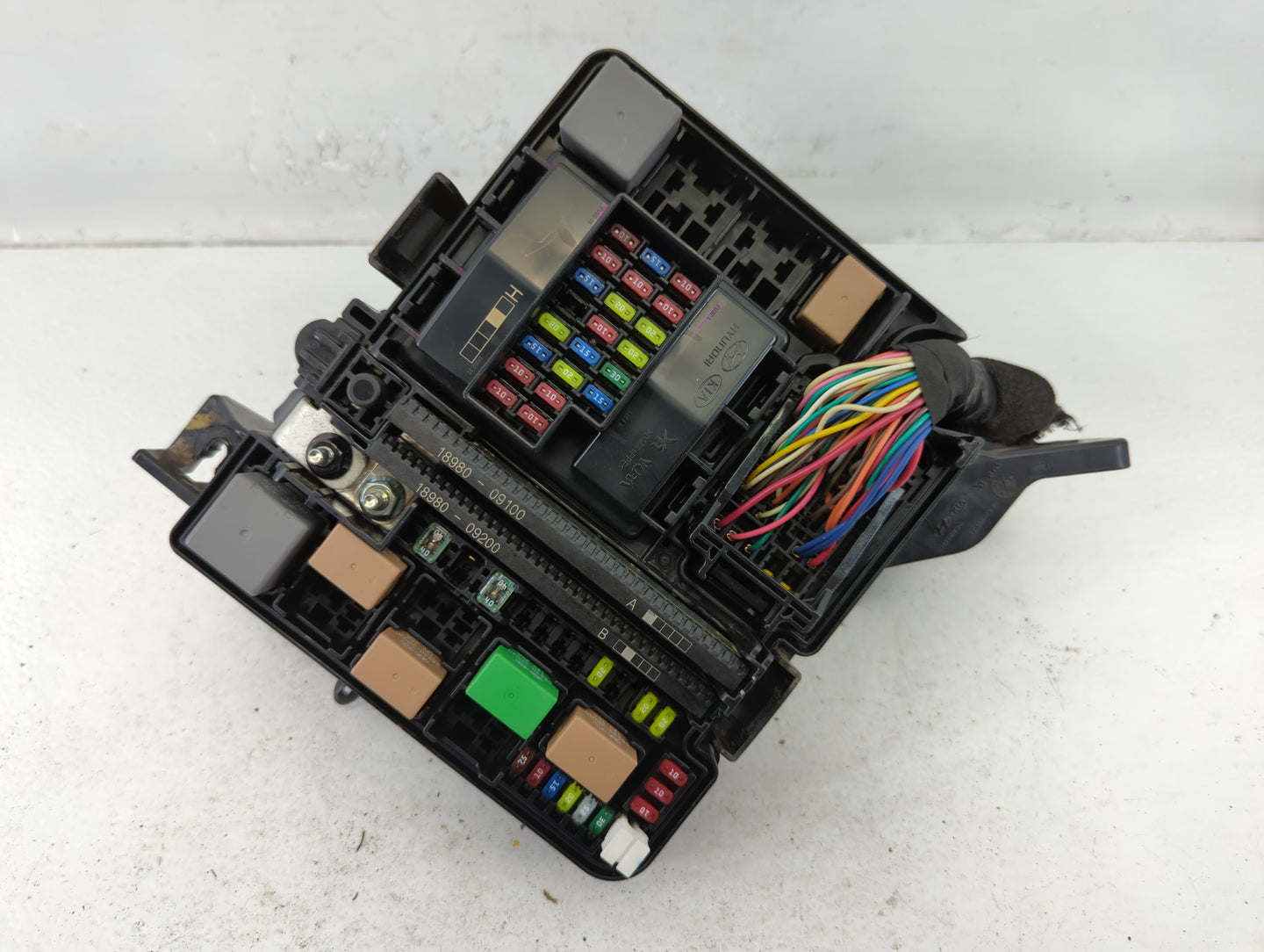 2018-2019 Hyundai Sonata Fusebox Fuse Box Panel Relay Module P/N:6423-0102-7-000 91951-C2850 Fits Fits 2018 2019 OEM Used Au
