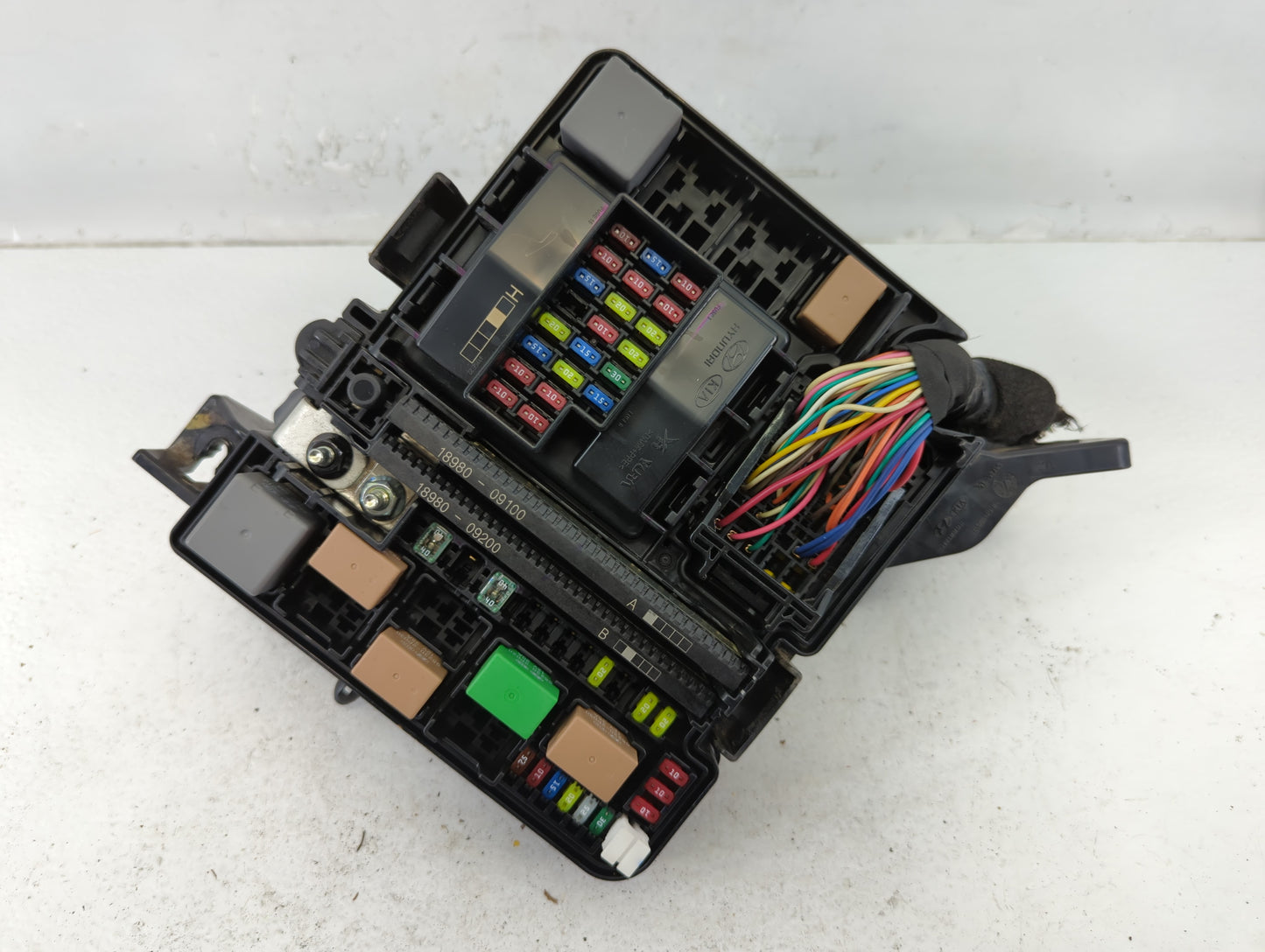 2018-2019 Hyundai Sonata Fusebox Fuse Box Panel Relay Module P/N:6423-0102-7-000 91951-C2850 Fits Fits 2018 2019 OEM Used Au