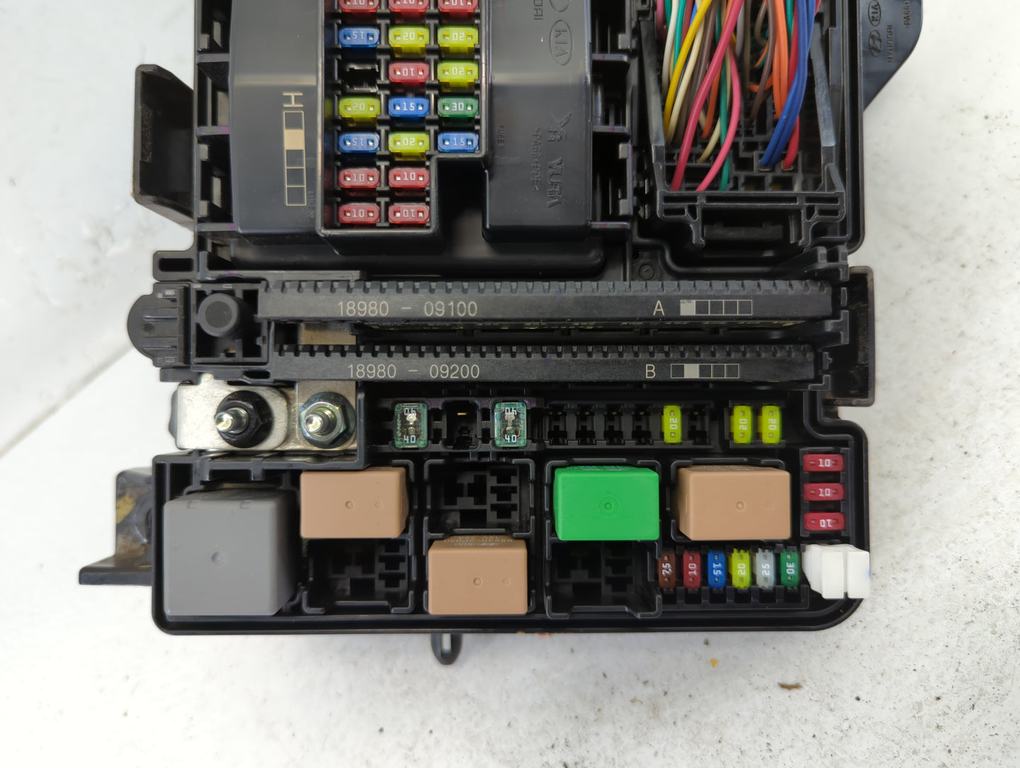 2018-2019 Hyundai Sonata Fusebox Fuse Box Panel Relay Module P/N:6423-0102-7-000 91951-C2850 Fits Fits 2018 2019 OEM Used Au