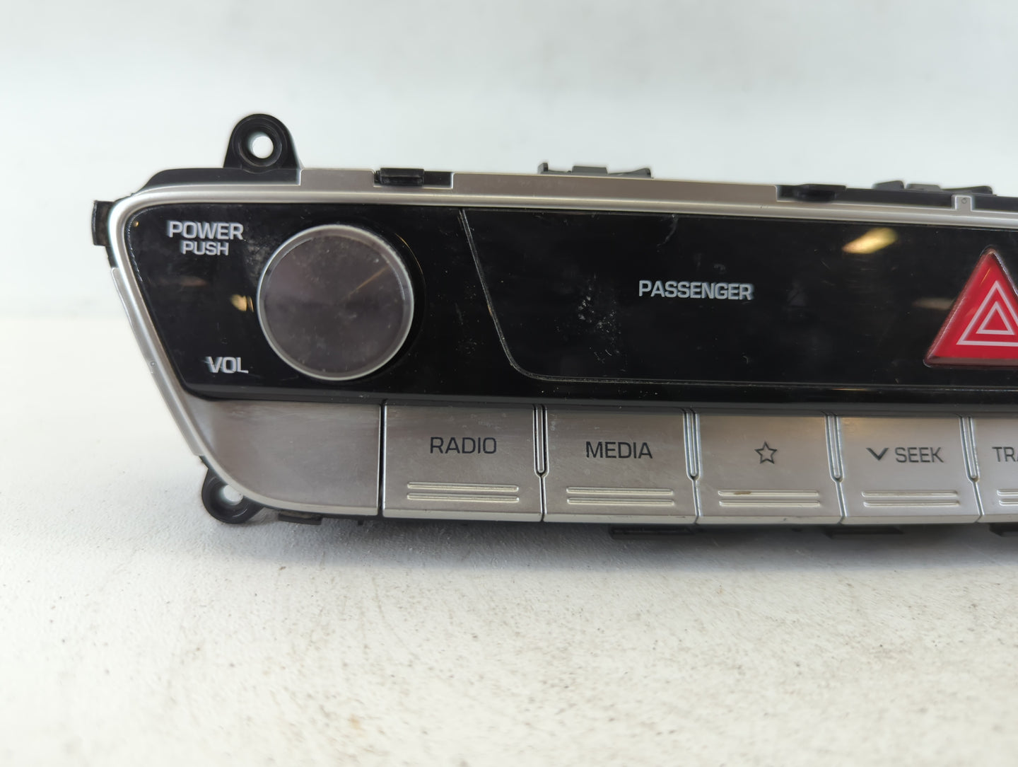2018-2019 Hyundai Sonata Am Fm Cd Player Radio Receiver - Oemusedautoparts1.com