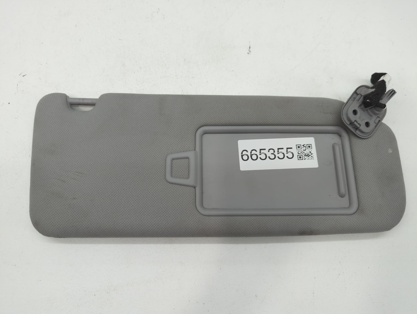 2015-2019 Hyundai Sonata Sun Visor Shade Replacement Passenger Right Mirror Fits Fits 2015 2016 2017 2018 2019 OEM Used Auto