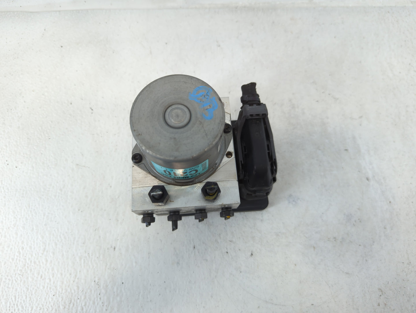 2018-2019 Hyundai Sonata ABS Pump Control Module Replacement P/N:58920-C2210 C2589-20520 Fits Fits 2018 2019 OEM Used Auto P