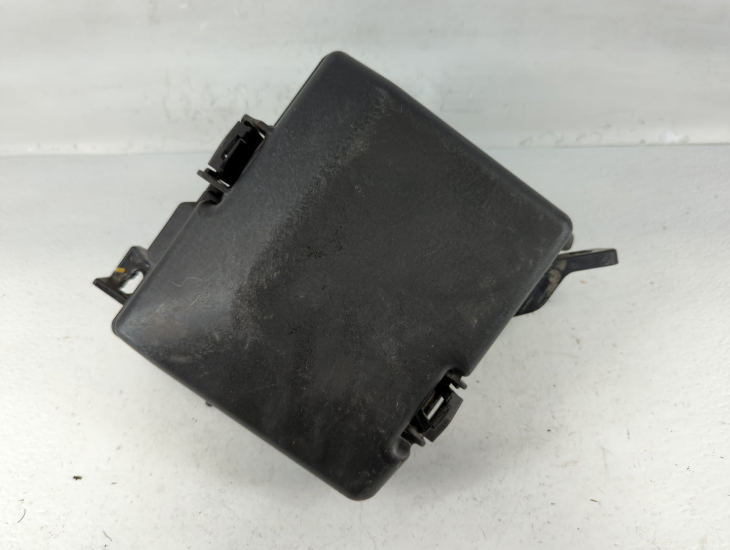 2018-2019 Hyundai Sonata Fusebox Fuse Box Panel Relay Module P/N:91951-C2850 Fits Fits 2018 2019 OEM Used Auto Parts - Oemus