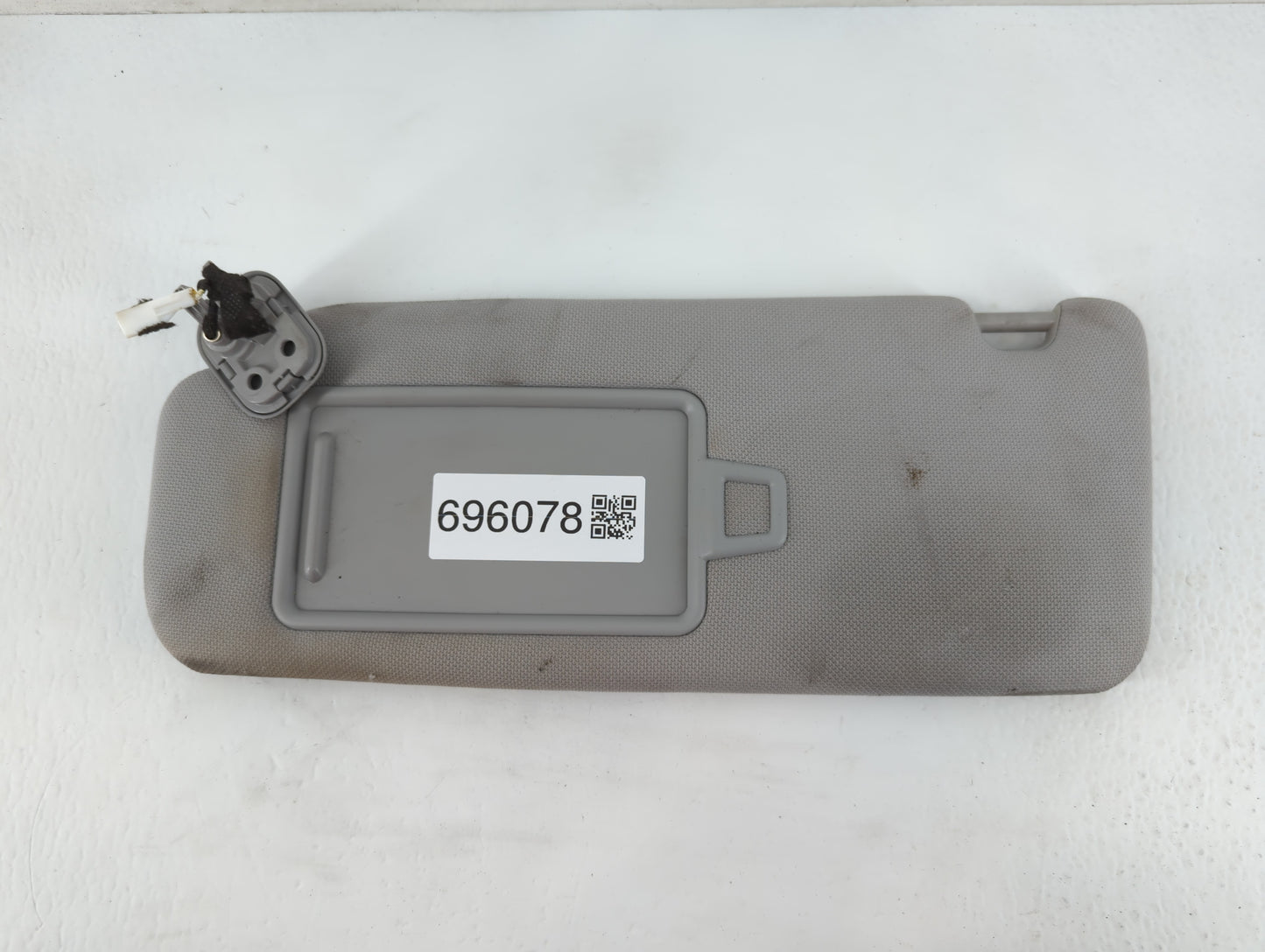2015-2019 Hyundai Sonata Sun Visor Shade Replacement Driver Left Mirror Fits Fits 2015 2016 2017 2018 2019 OEM Used Auto Par