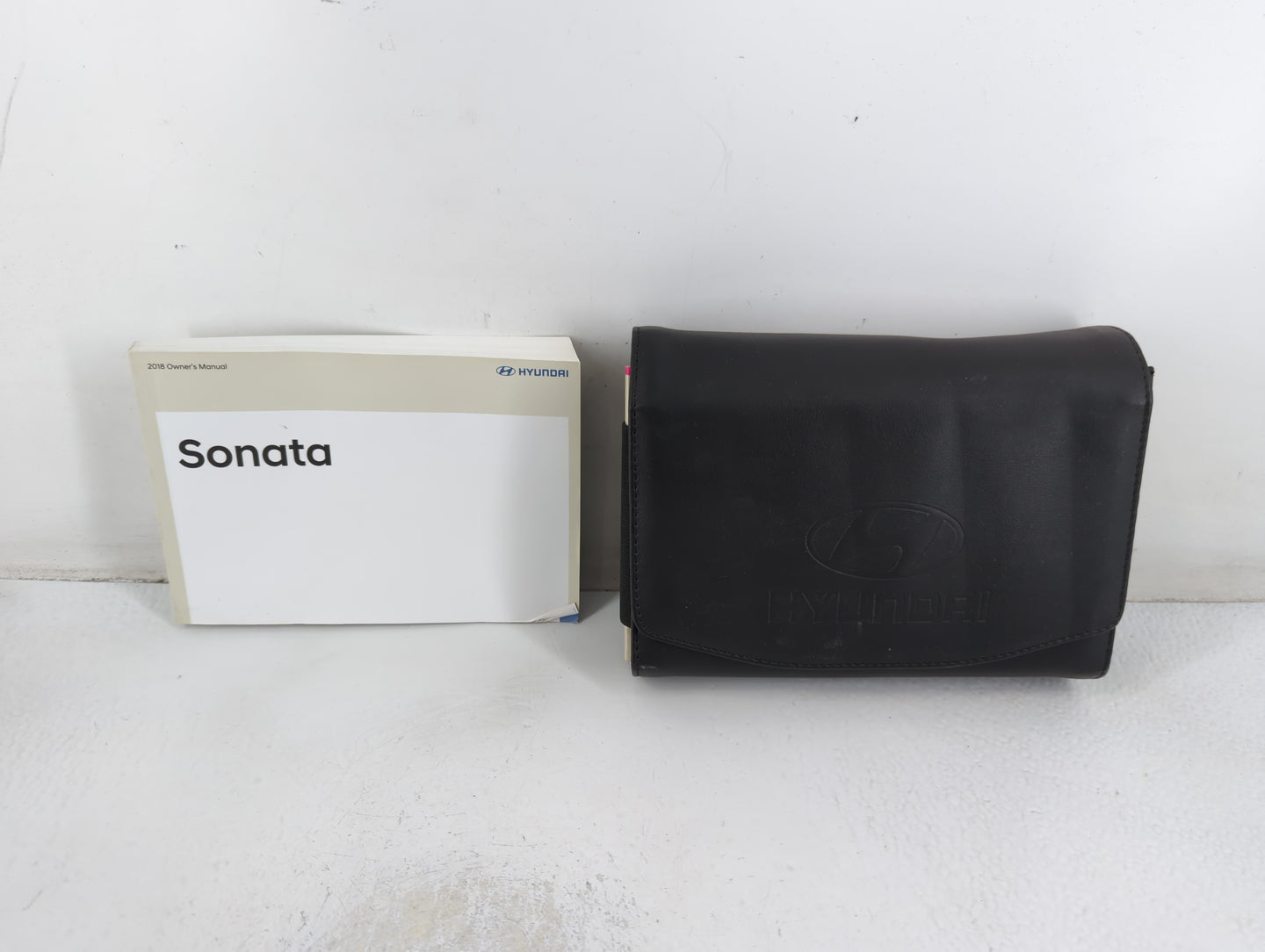 2018 Hyundai Sonata Owners Manual Book Guide P/N:JC1O-EU84G OEM Used Auto Parts - Oemusedautoparts1.com
