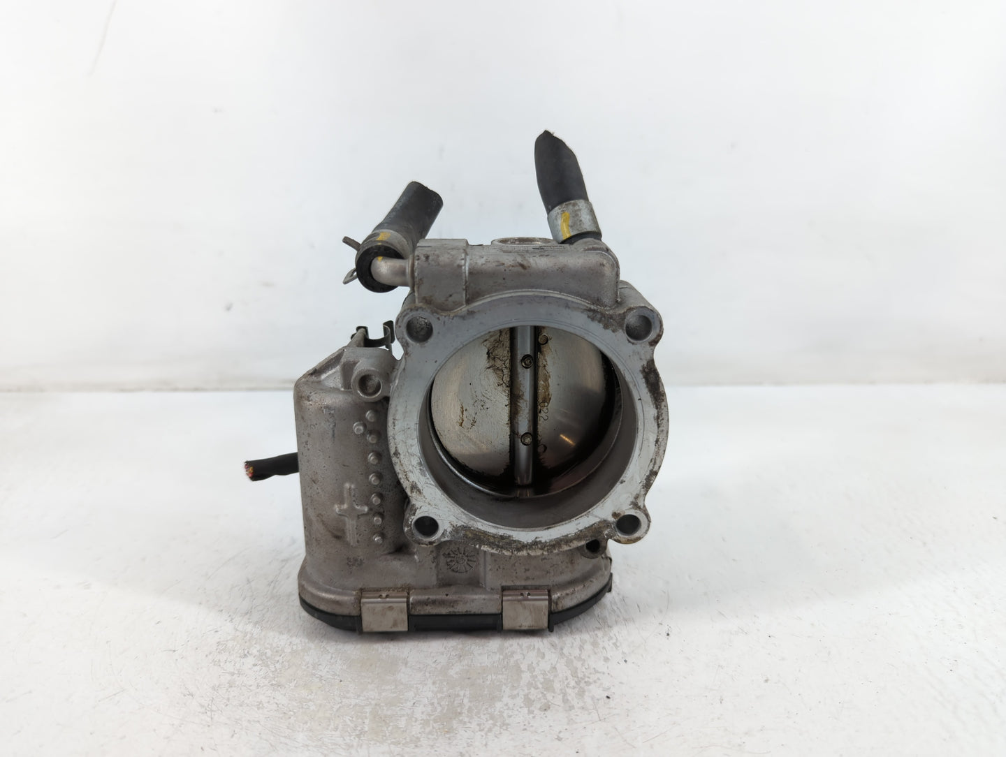 2015-2019 Hyundai Sonata Throttle Body P/N:35100-2G600 Fits Fits 2015 2016 2017 2018 2019 2020 2021 OEM Used Auto Parts - Oe