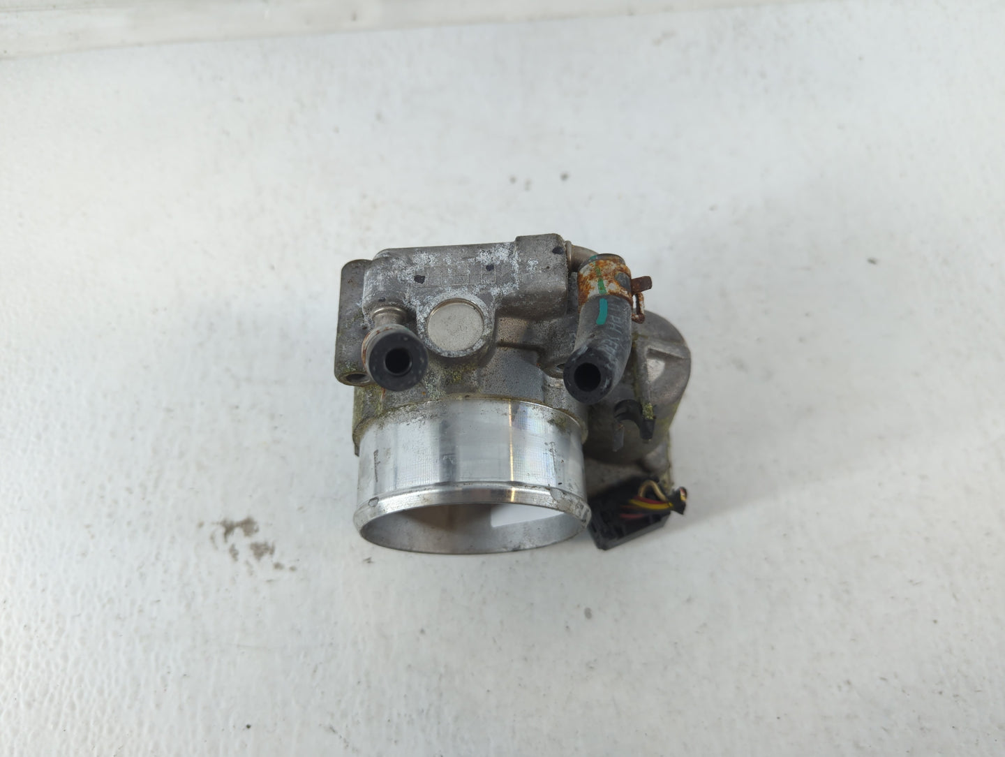 2015-2019 Hyundai Sonata Throttle Body P/N:35100-2G600 Fits Fits 2015 2016 2017 2018 2019 2020 2021 OEM Used Auto Parts - Oe