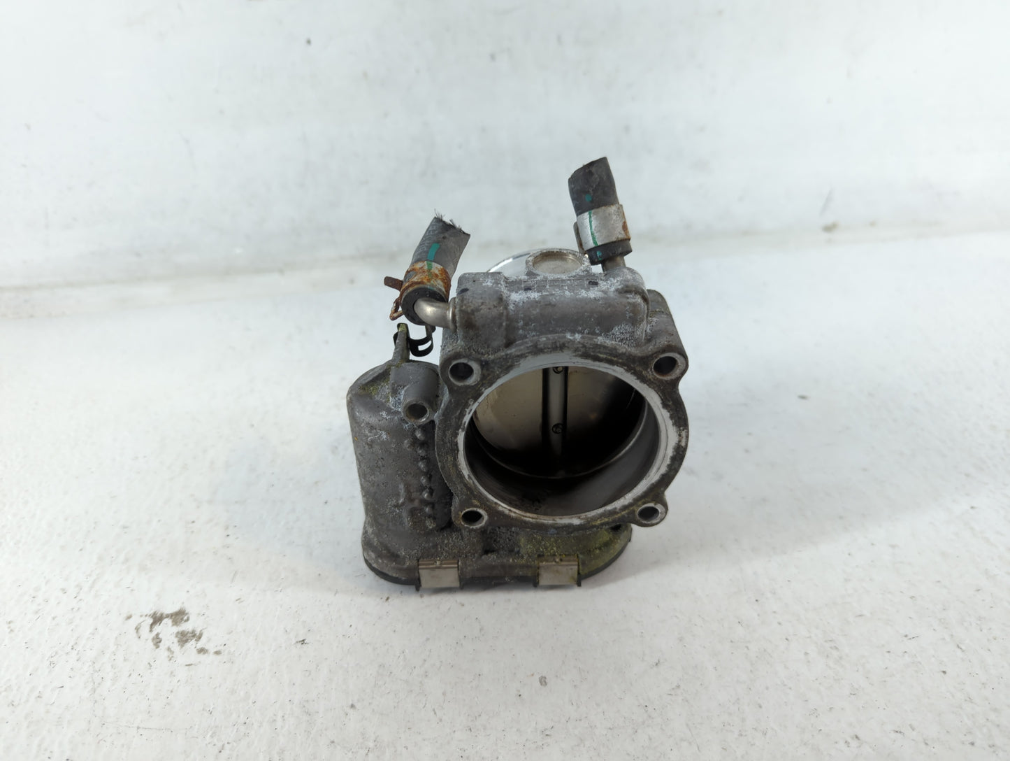2015-2019 Hyundai Sonata Throttle Body P/N:35100-2G600 Fits Fits 2015 2016 2017 2018 2019 2020 2021 OEM Used Auto Parts - Oe