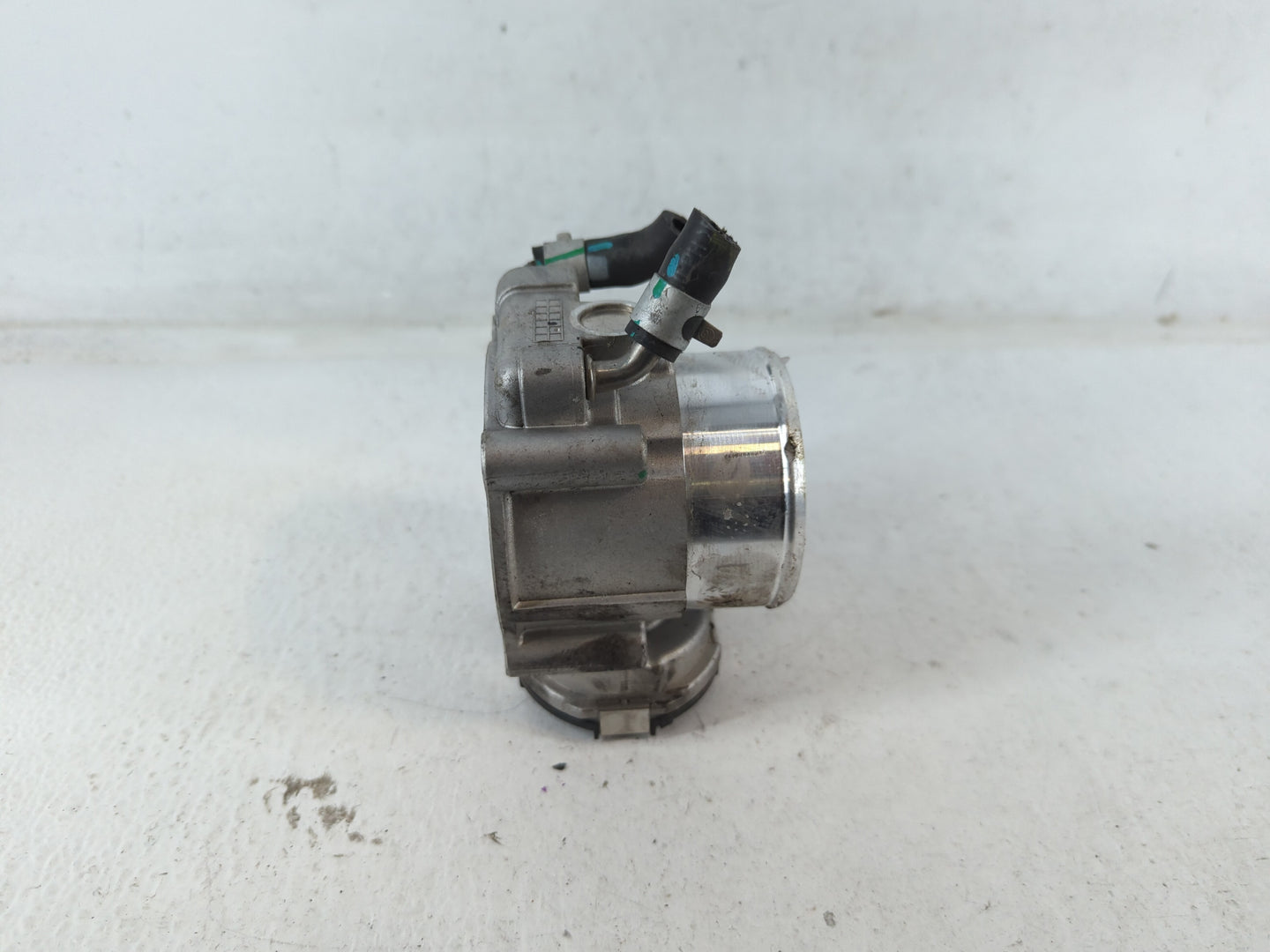 2015-2019 Hyundai Sonata Throttle Body P/N:35100-2G600 Fits Fits 2015 2016 2017 2018 2019 2020 2021 OEM Used Auto Parts - Oe
