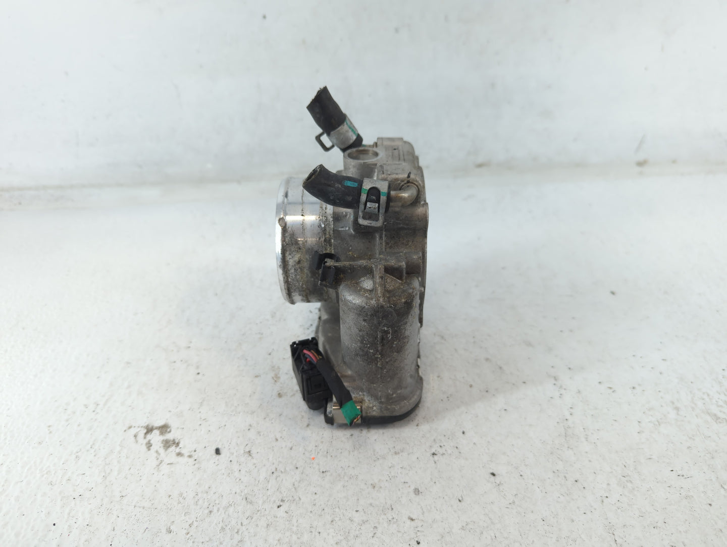 2015-2019 Hyundai Sonata Throttle Body P/N:35100-2G600 Fits Fits 2015 2016 2017 2018 2019 2020 2021 OEM Used Auto Parts - Oe