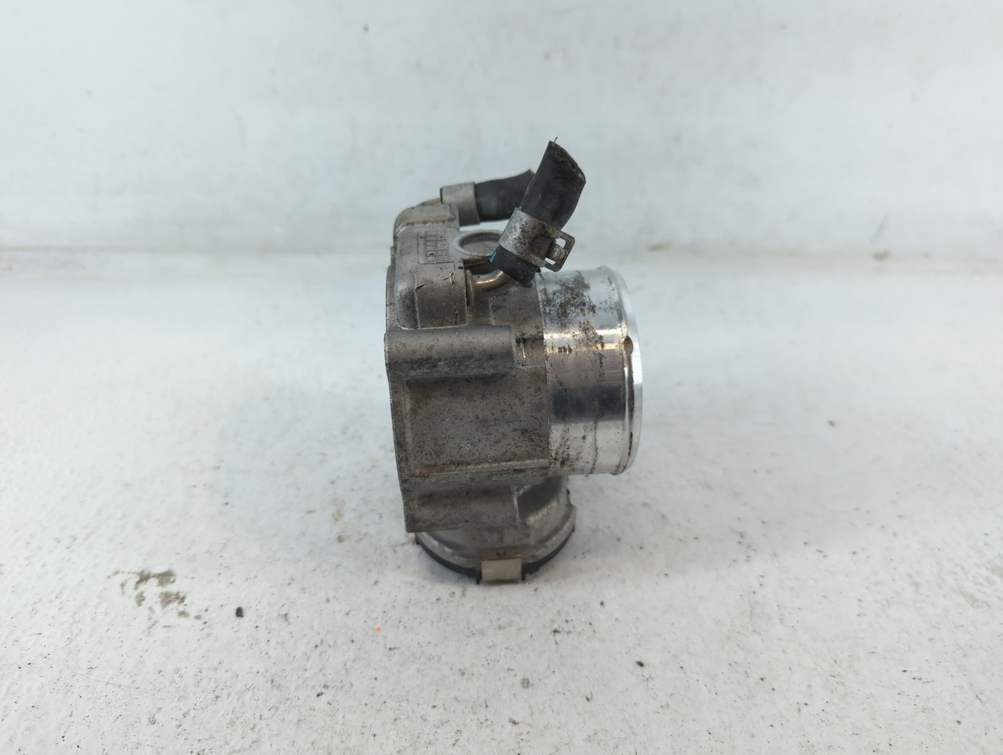 2015-2019 Hyundai Sonata Throttle Body P/N:35100-2G600 Fits Fits 2015 2016 2017 2018 2019 2020 2021 OEM Used Auto Parts - Oe