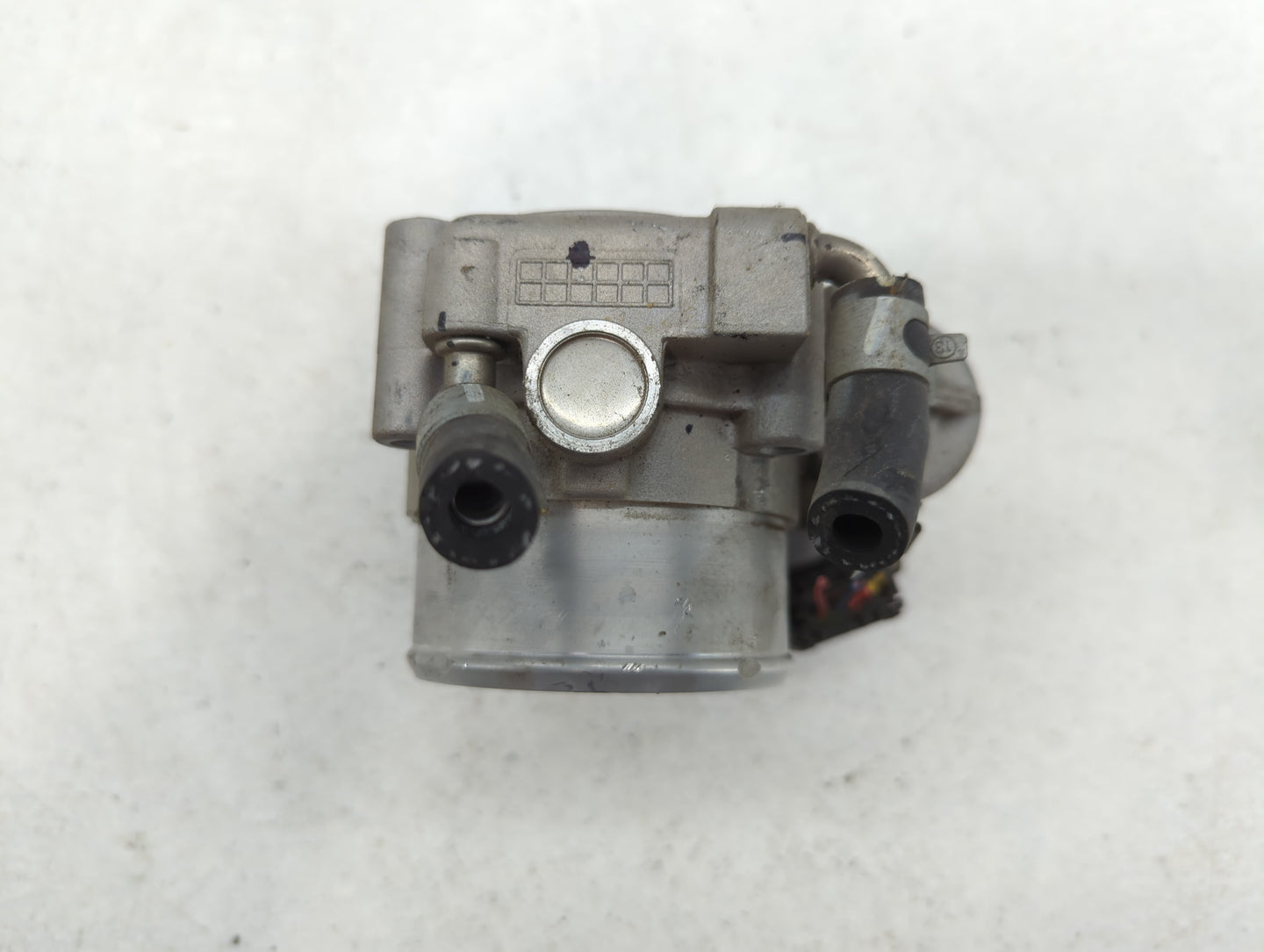 2015-2019 Hyundai Sonata Throttle Body P/N:35100-2G600 Fits Fits 2015 2016 2017 2018 2019 2020 2021 OEM Used Auto Parts - Oe