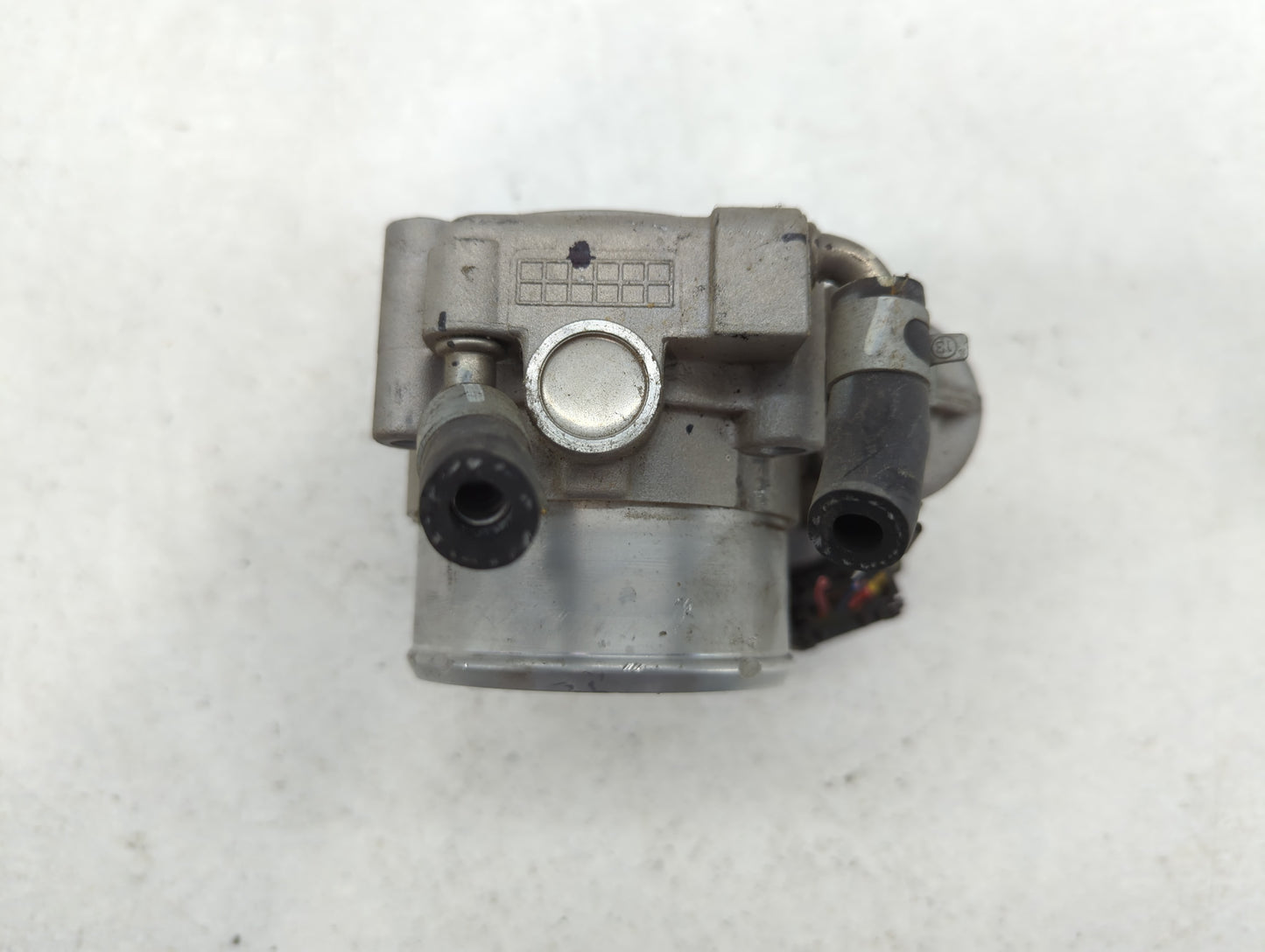 2015-2019 Hyundai Sonata Throttle Body P/N:35100-2G600 Fits Fits 2015 2016 2017 2018 2019 2020 2021 OEM Used Auto Parts - Oe