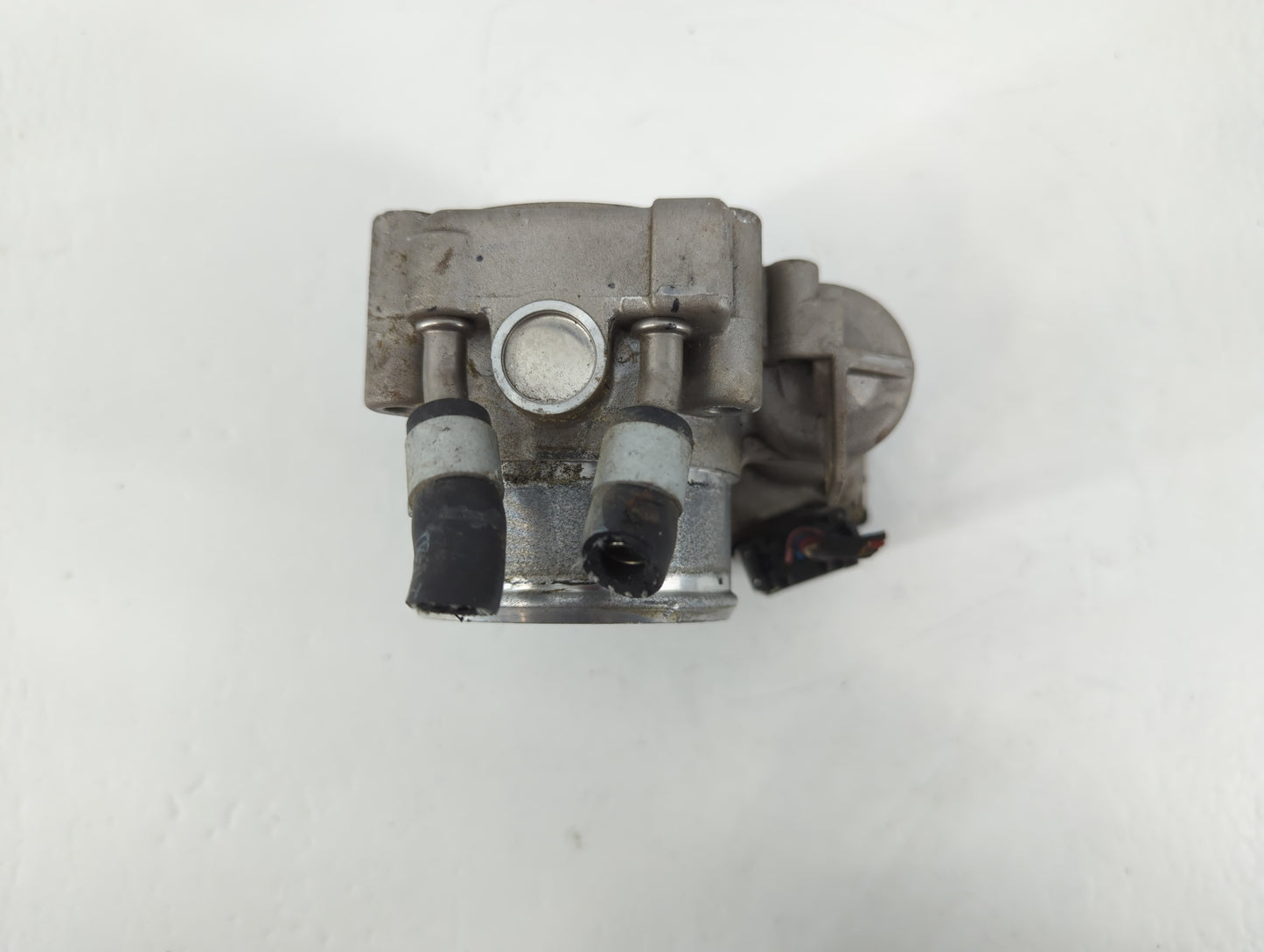 2015-2019 Hyundai Sonata Throttle Body P/N:35100-2G610 Fits Fits 2015 2016 2017 2018 2019 2020 2021 OEM Used Auto Parts - Oe