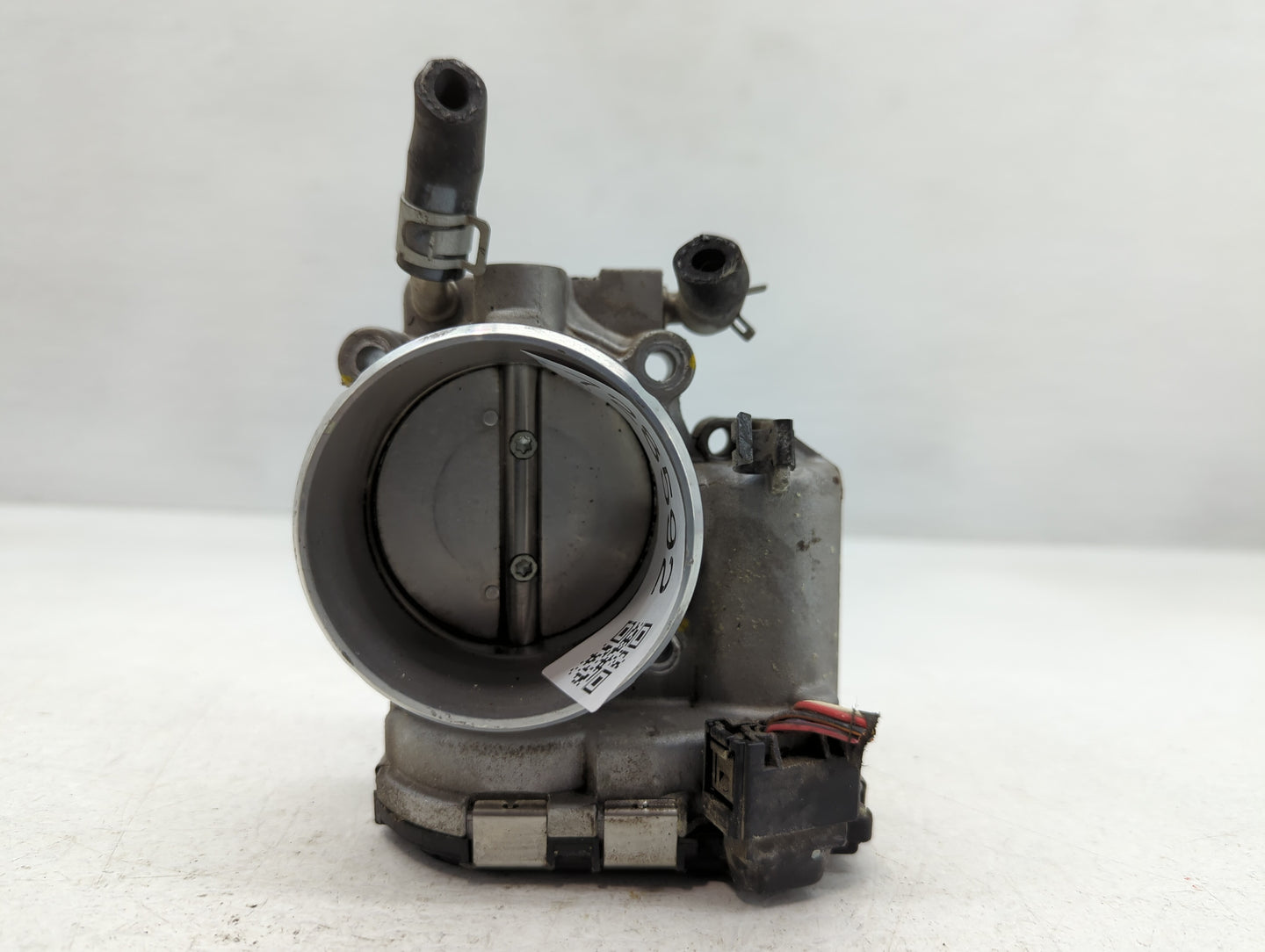 2015-2019 Hyundai Sonata Throttle Body P/N:35100-2G610 Fits Fits 2015 2016 2017 2018 2019 2020 2021 OEM Used Auto Parts - Oe