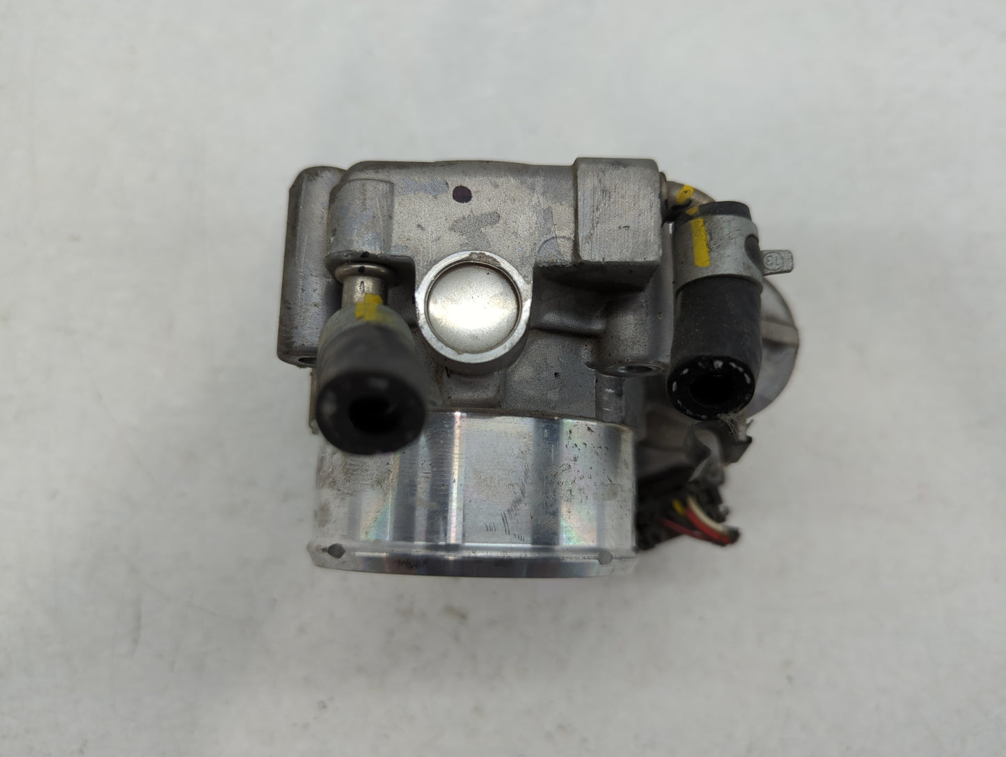 2015-2019 Hyundai Sonata Throttle Body P/N:35100-2G610 Fits Fits 2015 2016 2017 2018 2019 2020 2021 OEM Used Auto Parts - Oe