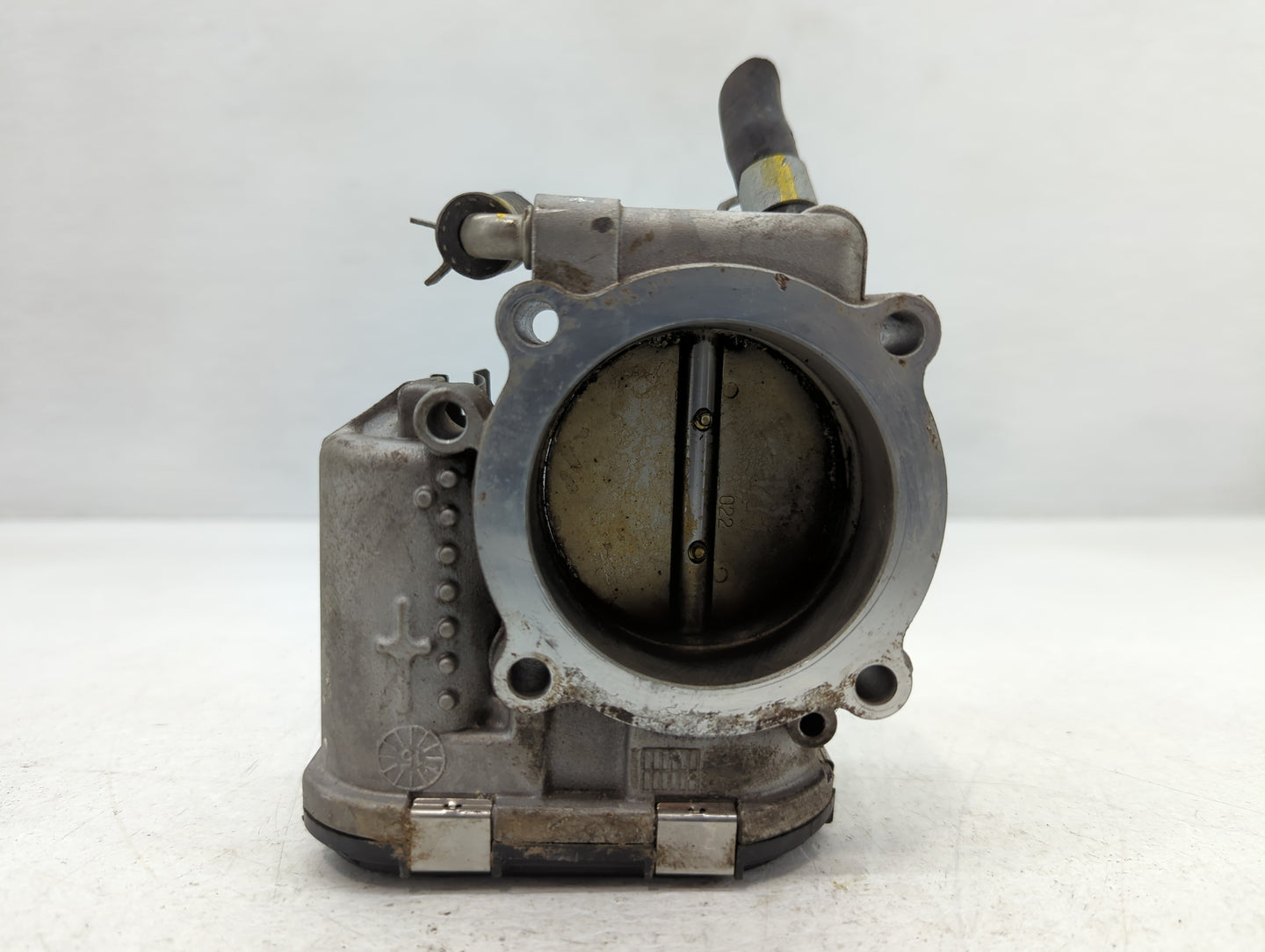 2015-2019 Hyundai Sonata Throttle Body P/N:35100-2G610 Fits Fits 2015 2016 2017 2018 2019 2020 2021 OEM Used Auto Parts - Oe