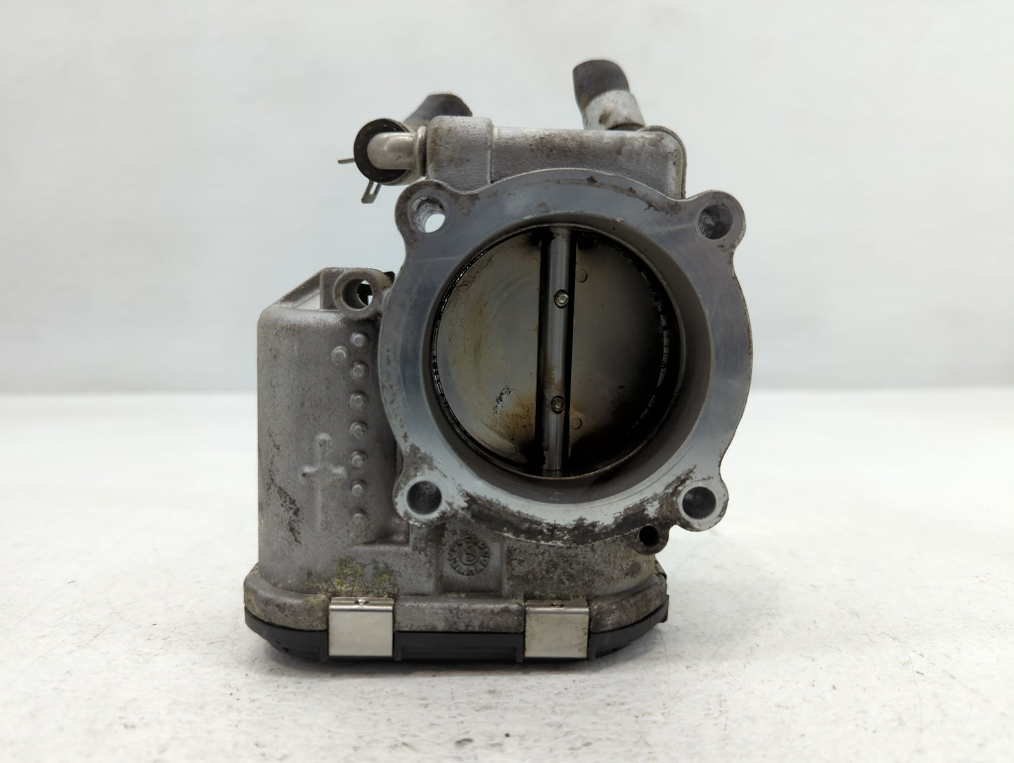 2015-2019 Hyundai Sonata Throttle Body P/N:35100-2G610 Fits Fits 2015 2016 2017 2018 2019 2020 2021 OEM Used Auto Parts - Oe