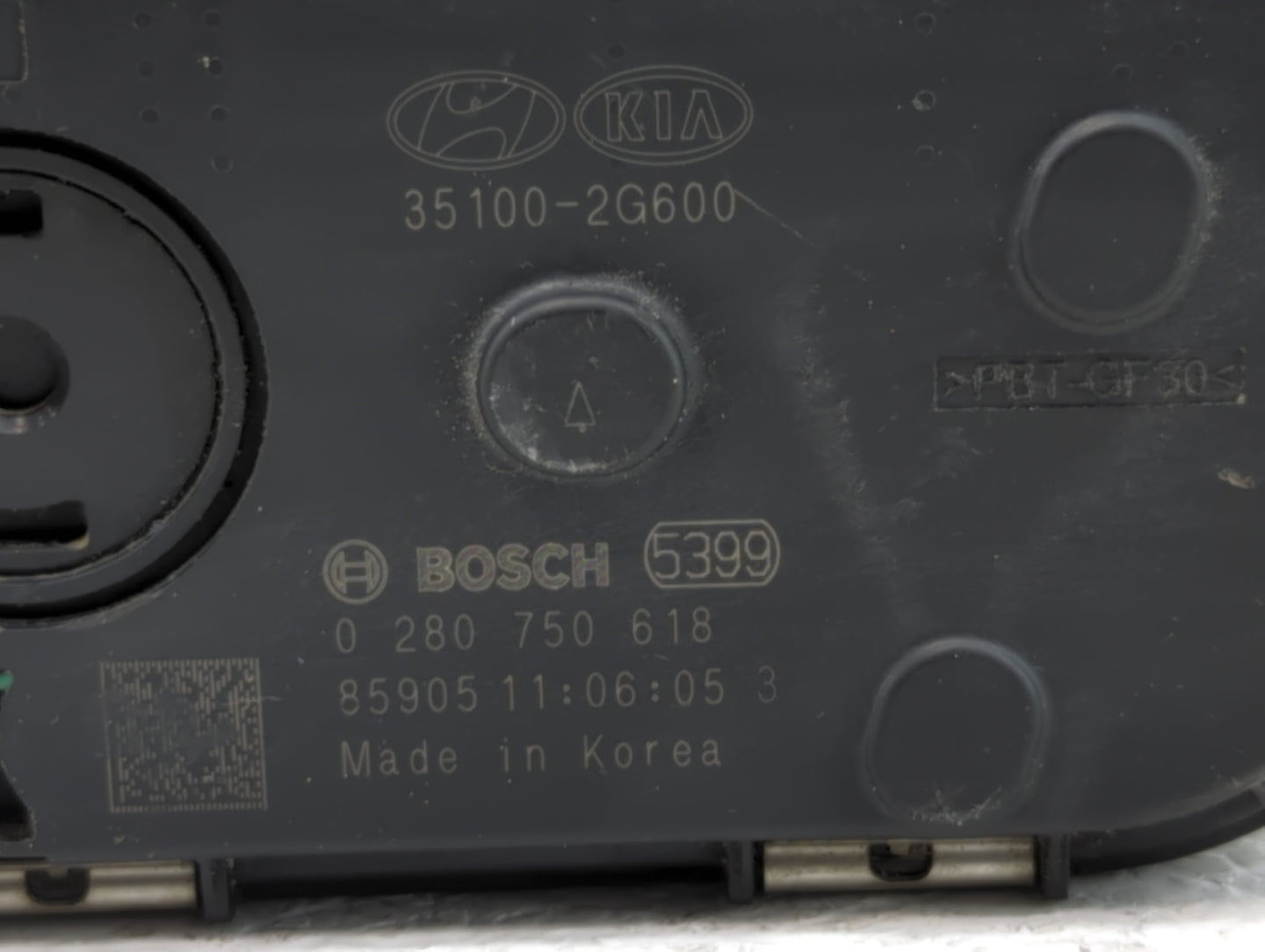 2015-2019 Hyundai Sonata Throttle Body P/N:35100-2G610 Fits Fits 2015 2016 2017 2018 2019 2020 2021 OEM Used Auto Parts - Oe